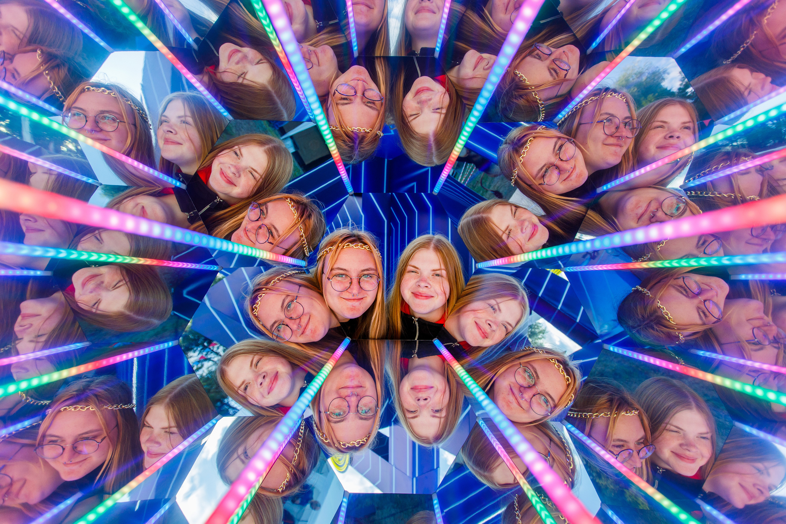 NIX (04.09.2021). Аренды интерактивных фотозон в Харькове