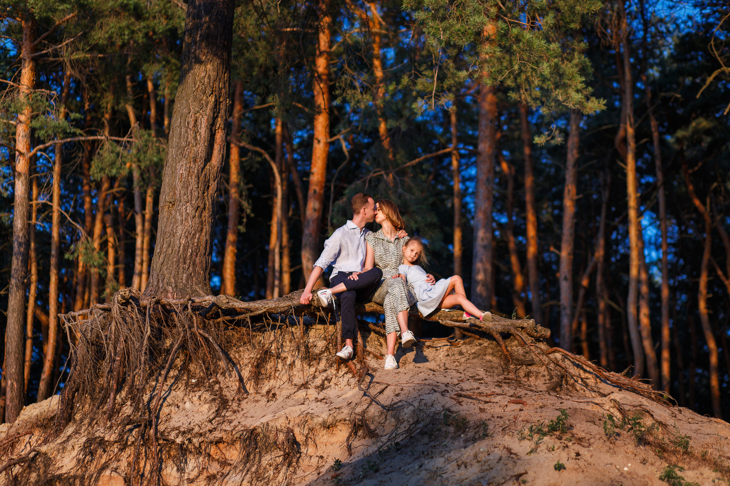 Андрей, Люда и Вера. Аренды интерактивных фотозон в Харькове