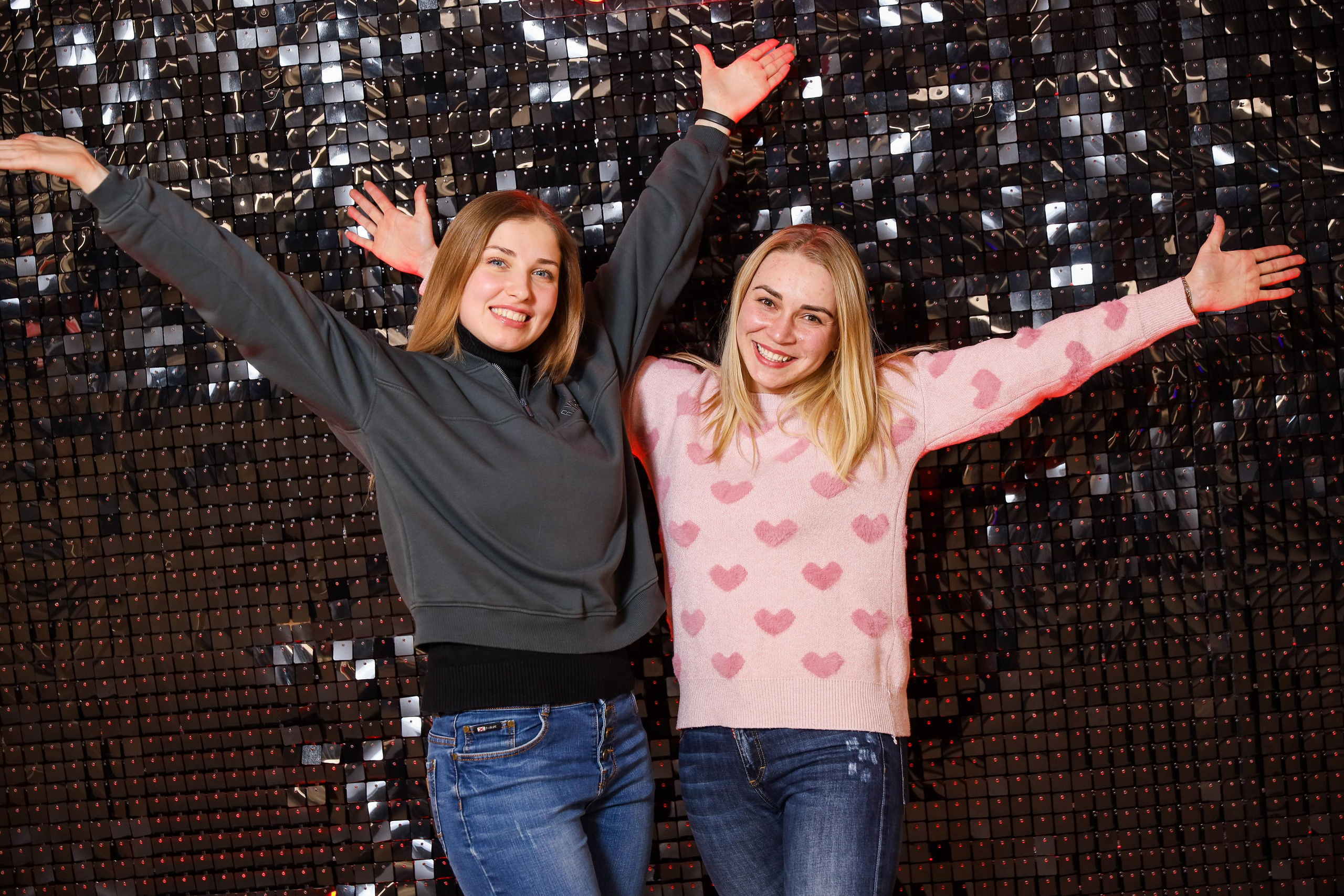 Фотомозаїка на 580 фото для ТРЦ Караван. Аренды интерактивных фотозон в Харькове