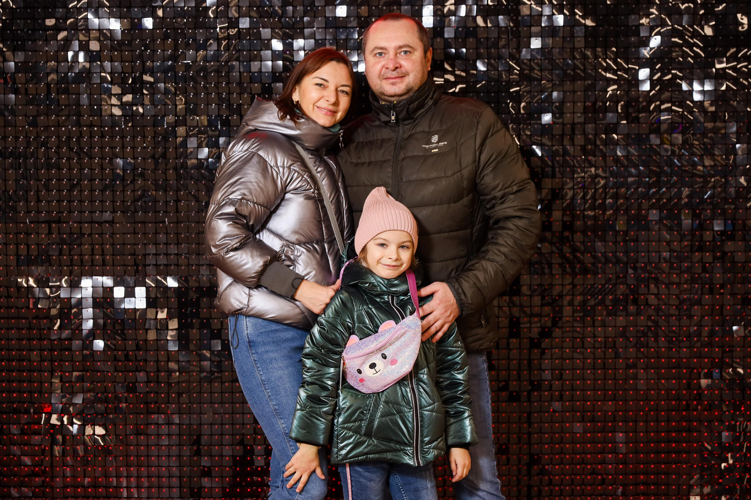 Фотомозаїка на 580 фото для ТРЦ Караван. Аренды интерактивных фотозон в Харькове