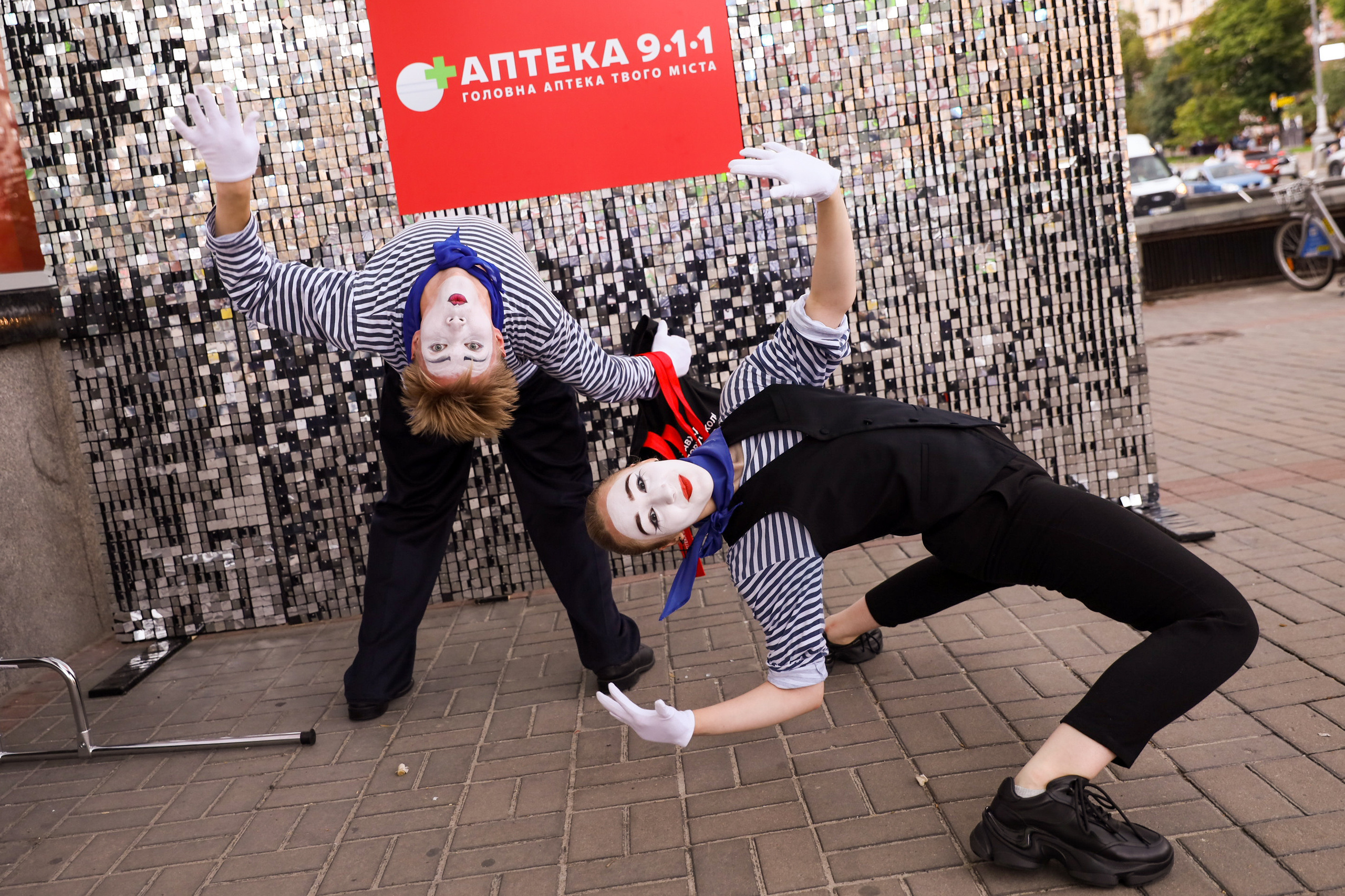 Аптека 911 (Фотомозаїка). Аренды интерактивных фотозон в Харькове