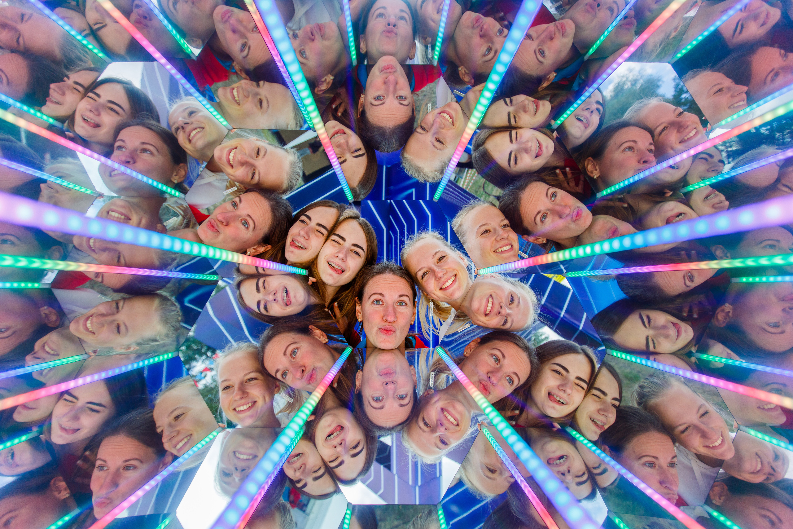 NIX (04.09.2021). Аренды интерактивных фотозон в Харькове