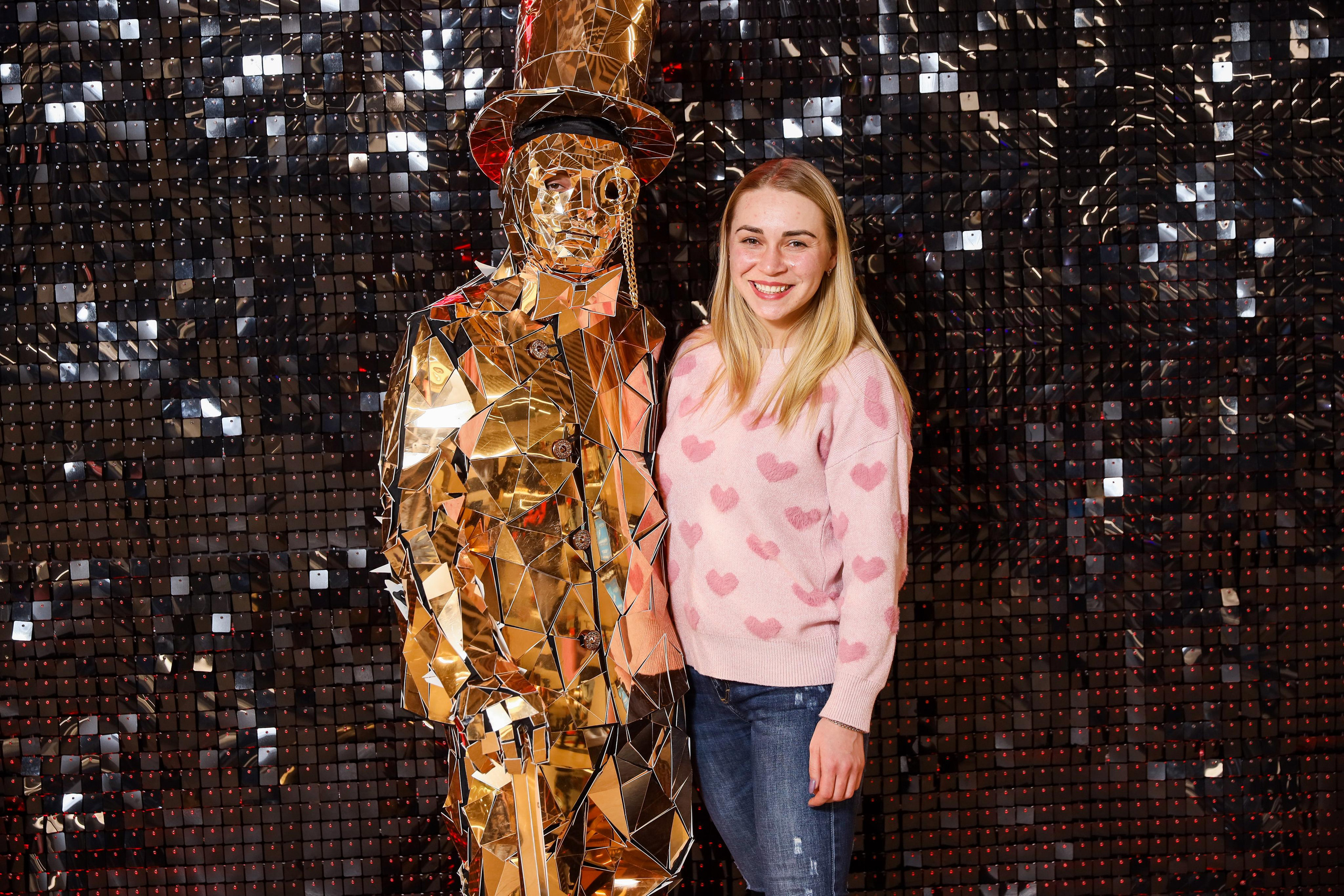 Фотомозаїка на 580 фото для ТРЦ Караван. Аренды интерактивных фотозон в Харькове