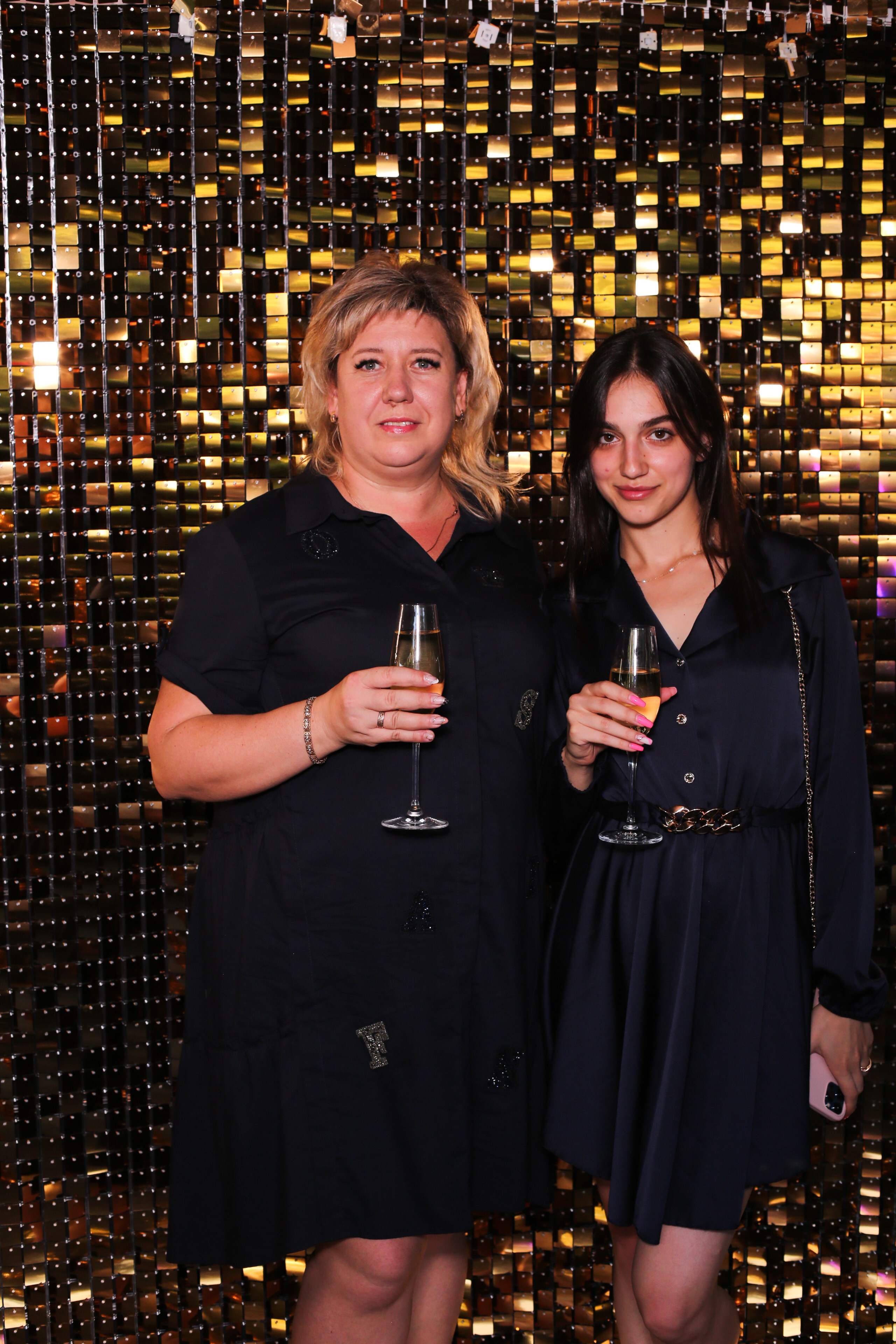 ДН Zori. Аренды интерактивных фотозон в Харькове