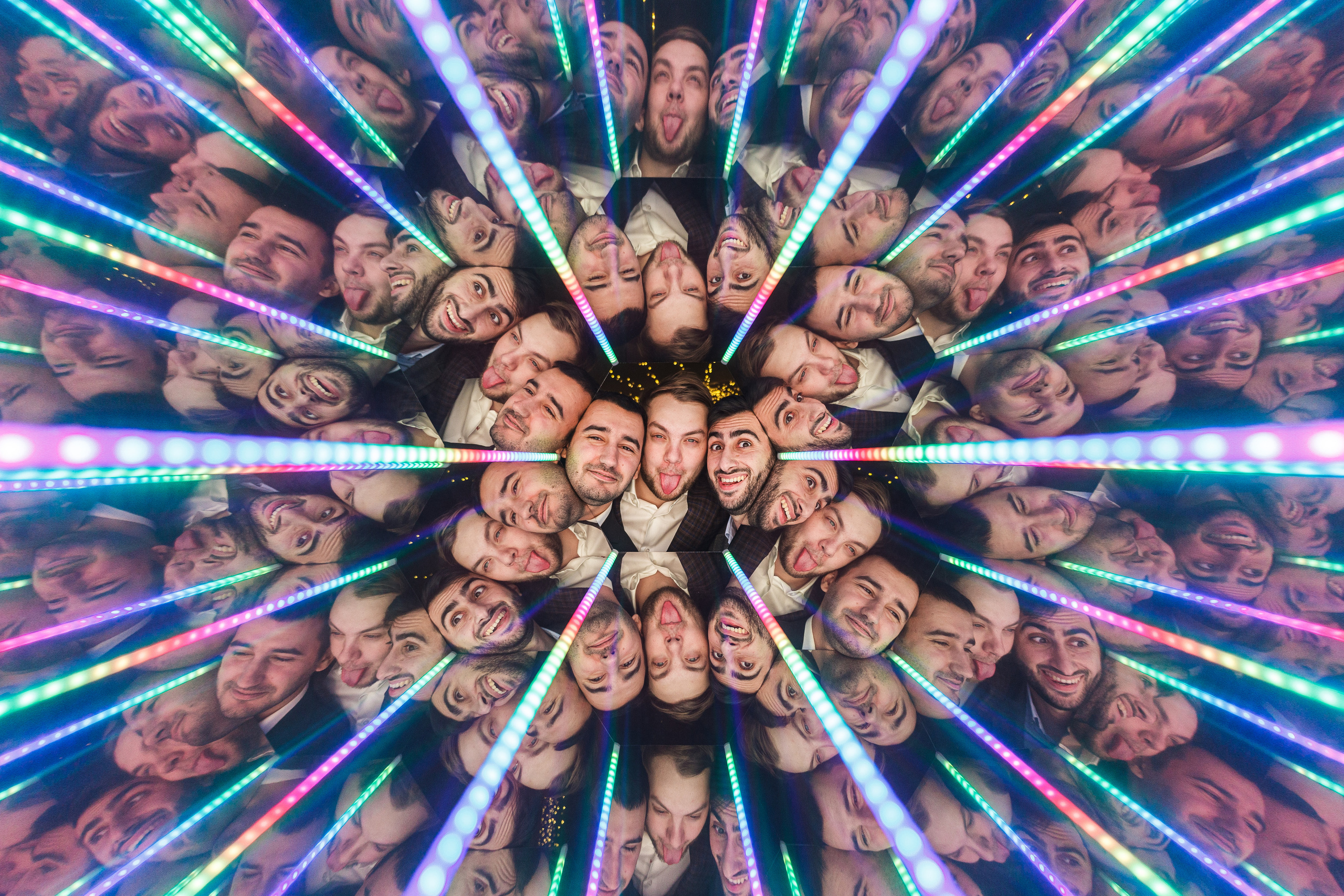 Калейдоскоп на свадьбе Алексея и Ання. Аренды интерактивных фотозон в Харькове