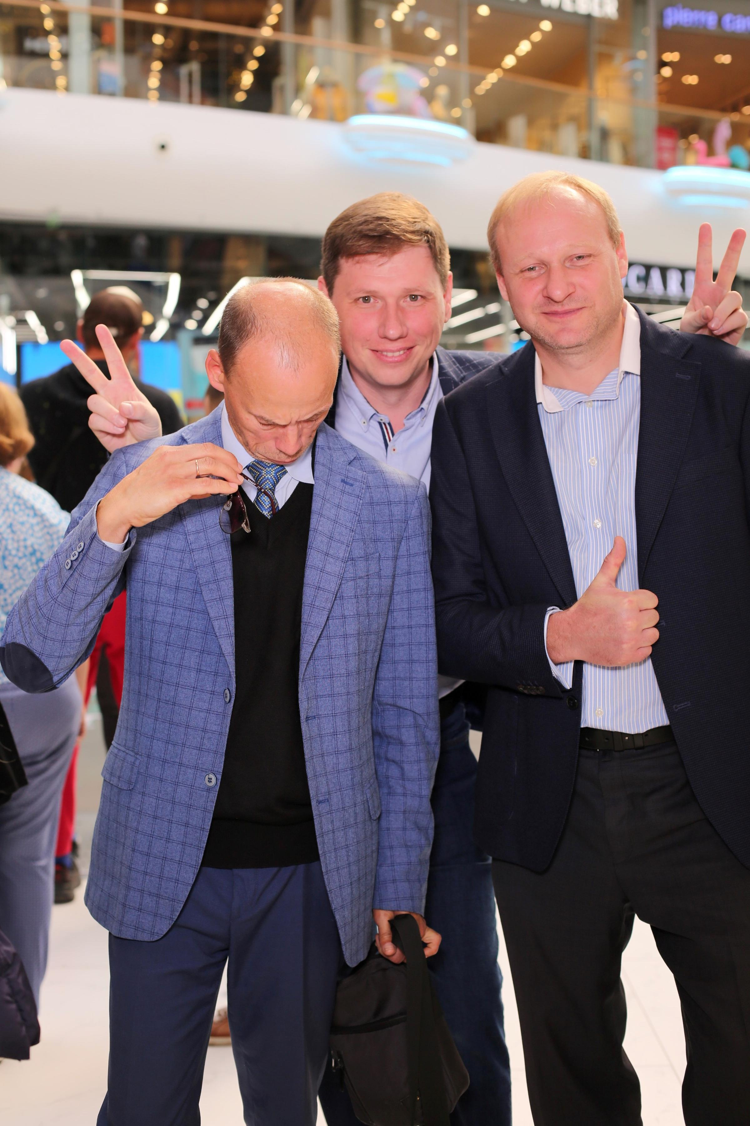 911 для НФАУ. Аренды интерактивных фотозон в Харькове