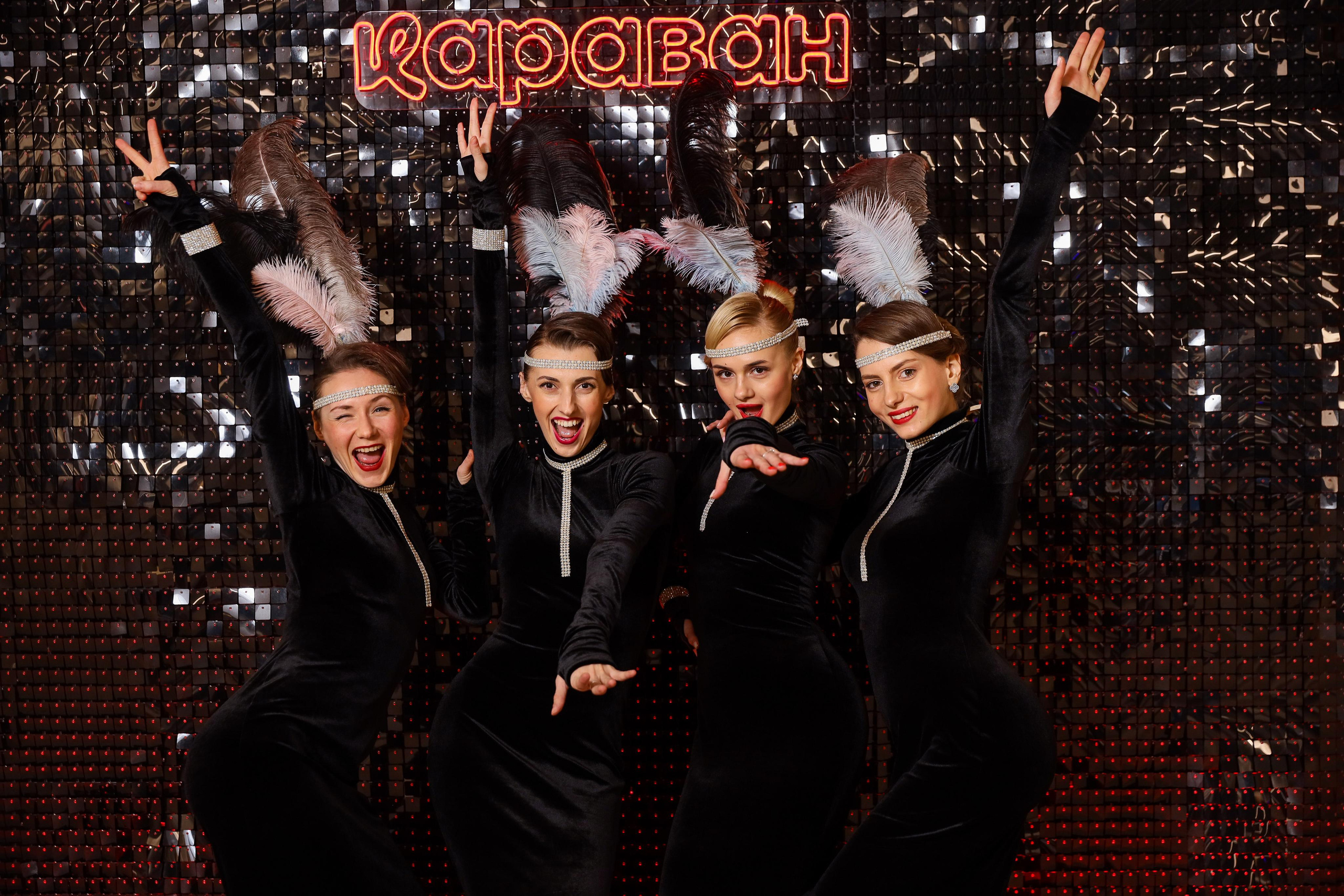 Фотомозаїка на 580 фото для ТРЦ Караван. Аренды интерактивных фотозон в Харькове