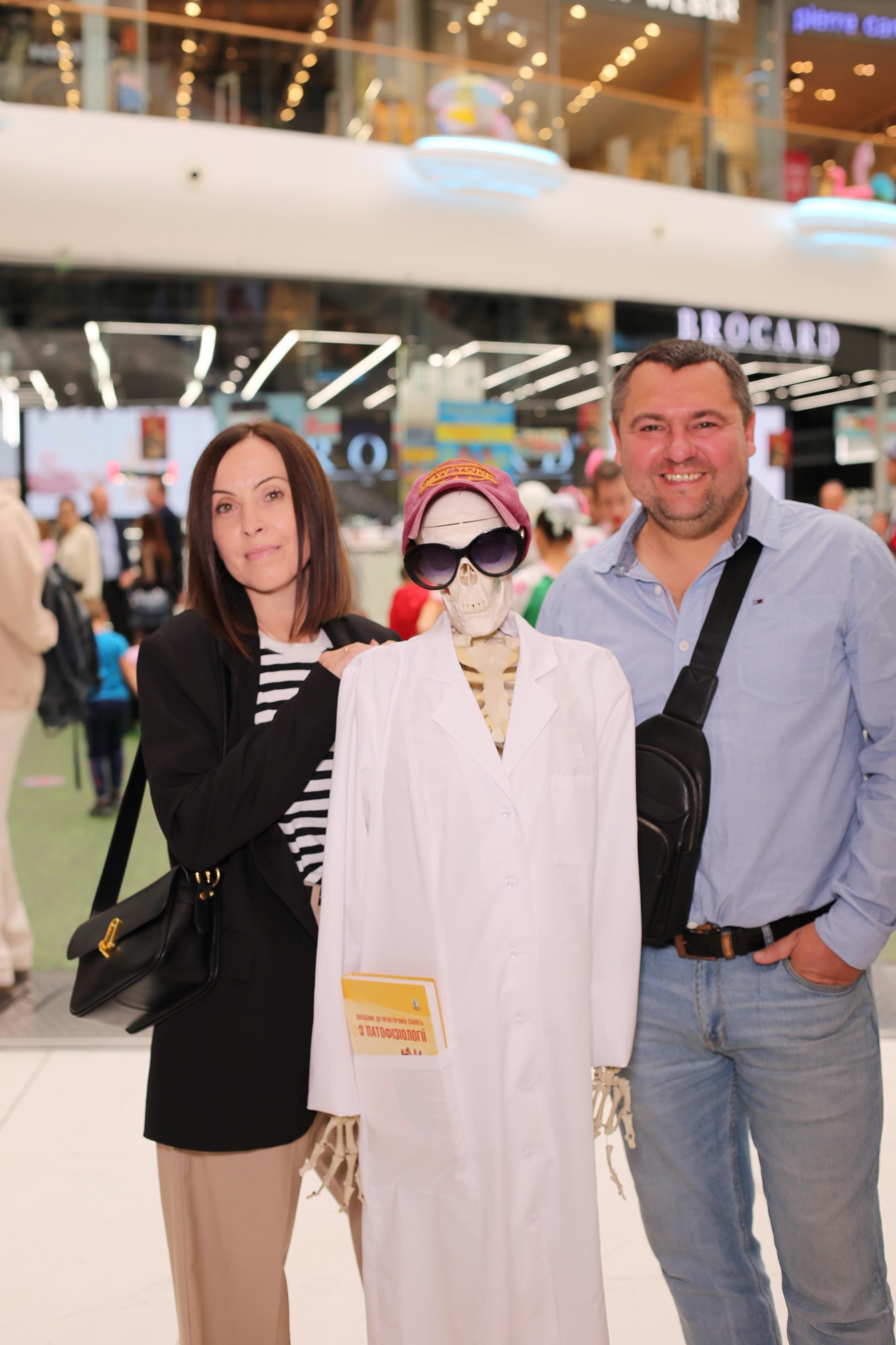 911 для НФАУ. Аренды интерактивных фотозон в Харькове