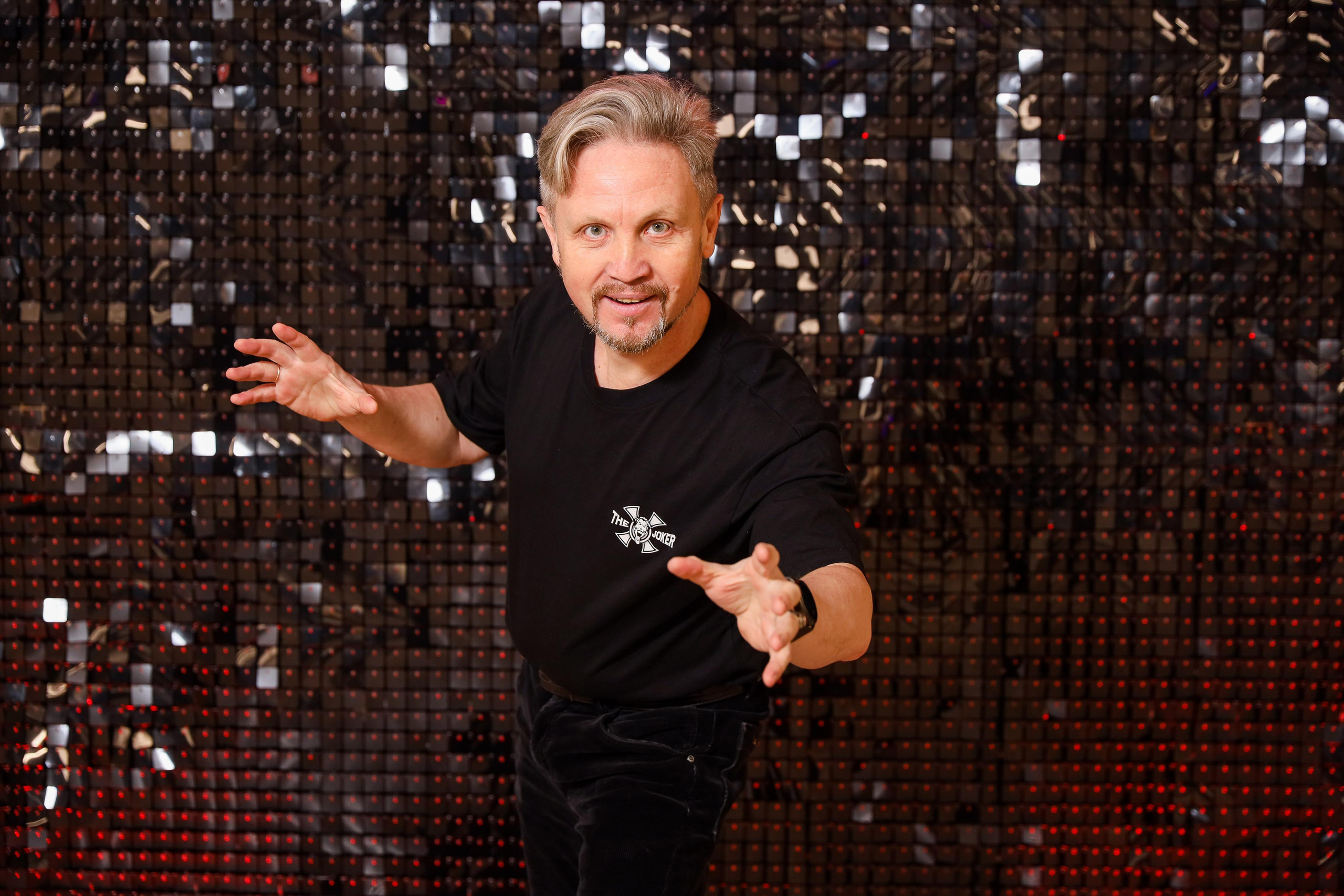 Фотомозаїка на 580 фото для ТРЦ Караван. Аренды интерактивных фотозон в Харькове