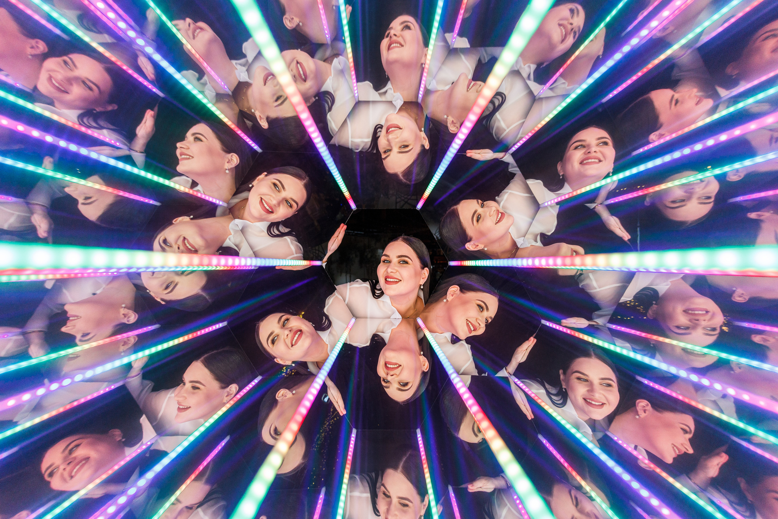 Калейдоскоп на свадьбе Алексея и Ання. Аренды интерактивных фотозон в Харькове