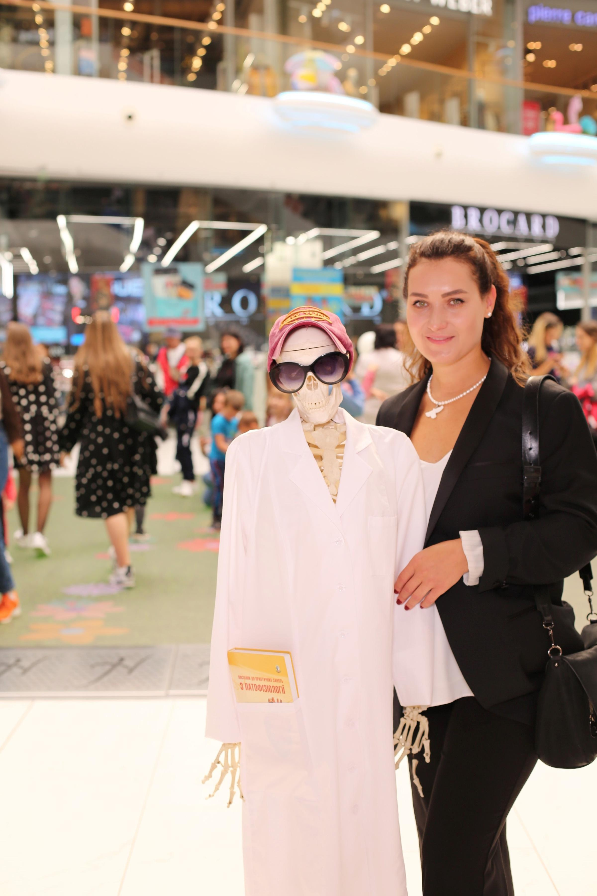 911 для НФАУ. Аренды интерактивных фотозон в Харькове