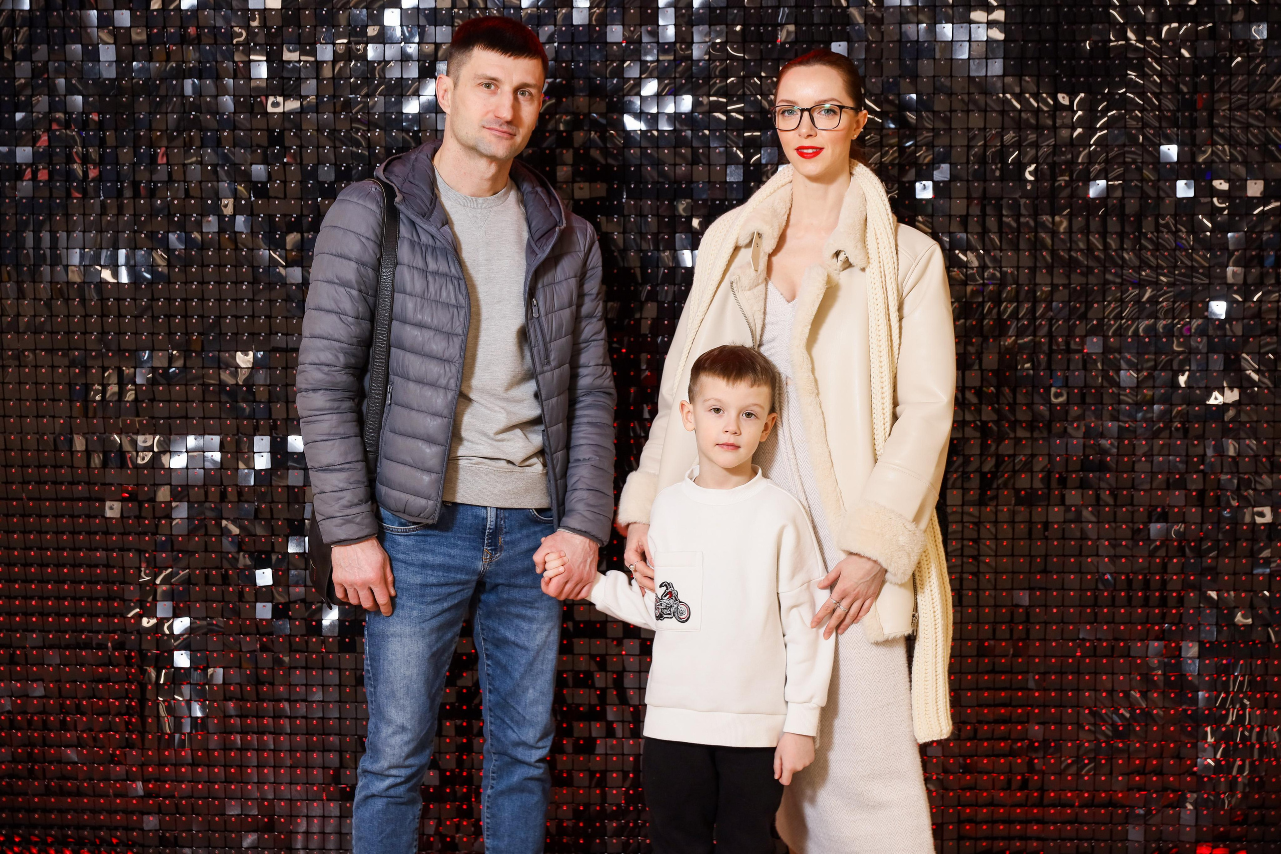 Фотомозаїка на 580 фото для ТРЦ Караван. Аренды интерактивных фотозон в Харькове