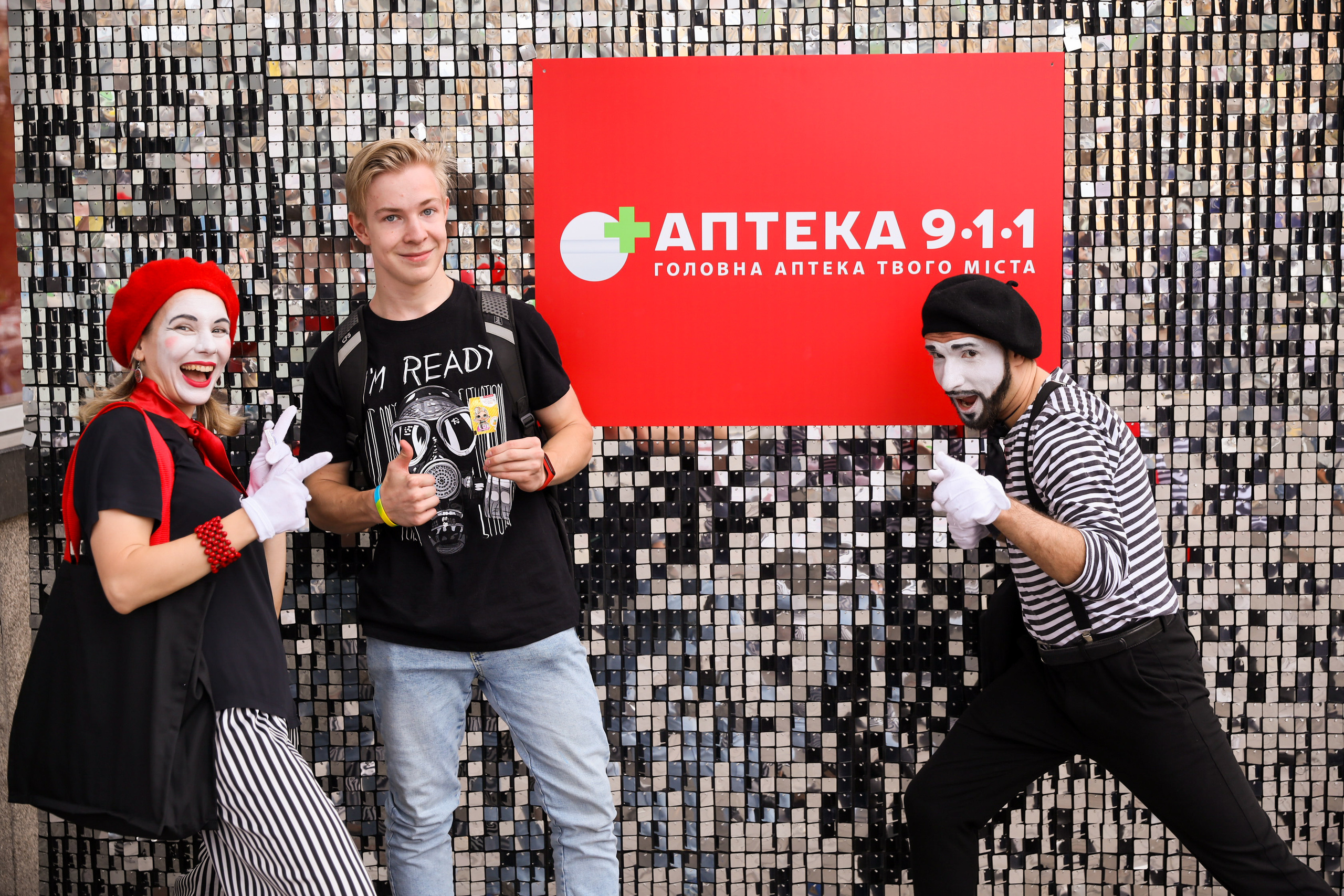 Аптека 911 (Фотомозаїка). Аренды интерактивных фотозон в Харькове