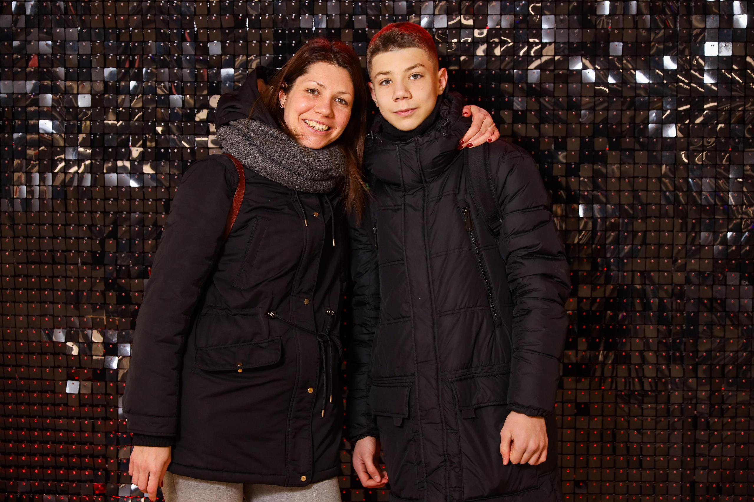 Фотомозаїка на 580 фото для ТРЦ Караван. Аренды интерактивных фотозон в Харькове