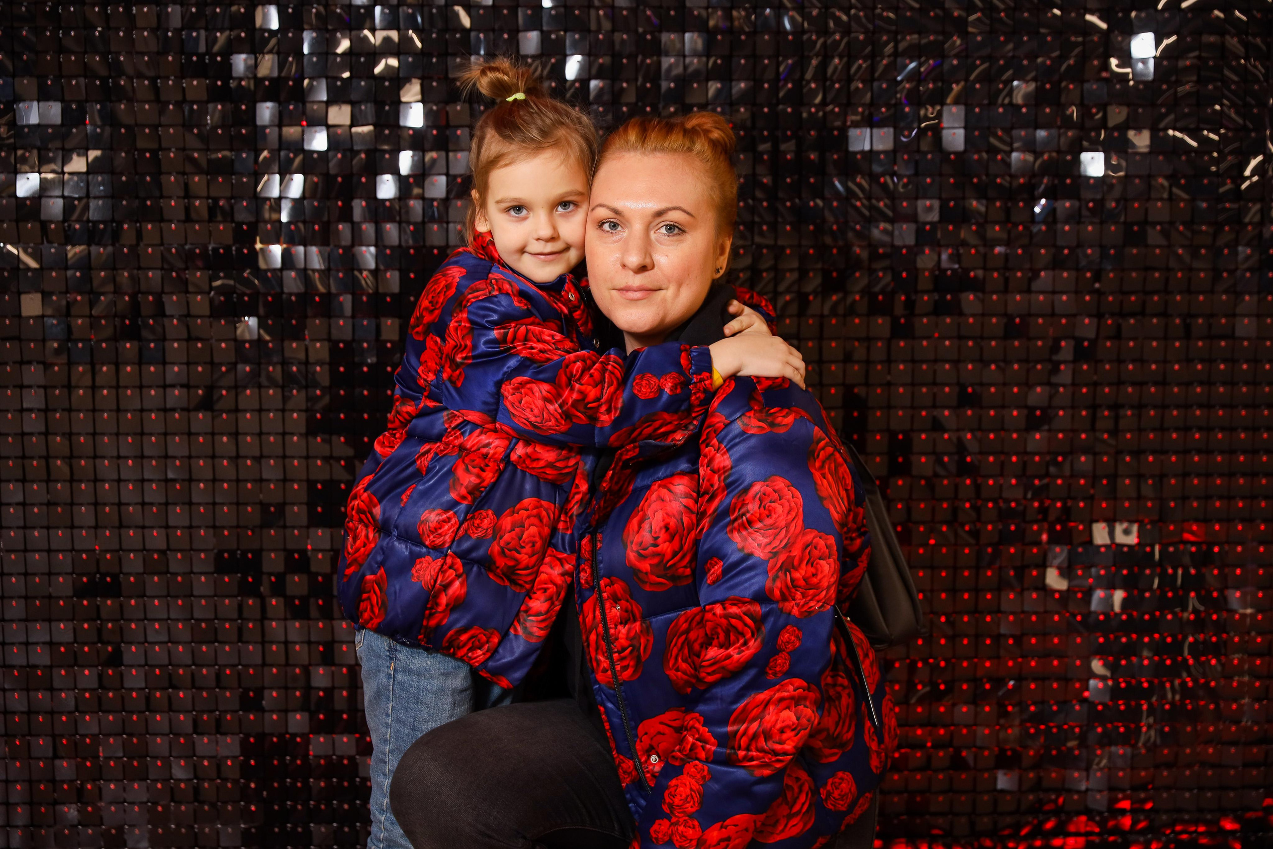 Фотомозаїка на 580 фото для ТРЦ Караван. Аренды интерактивных фотозон в Харькове