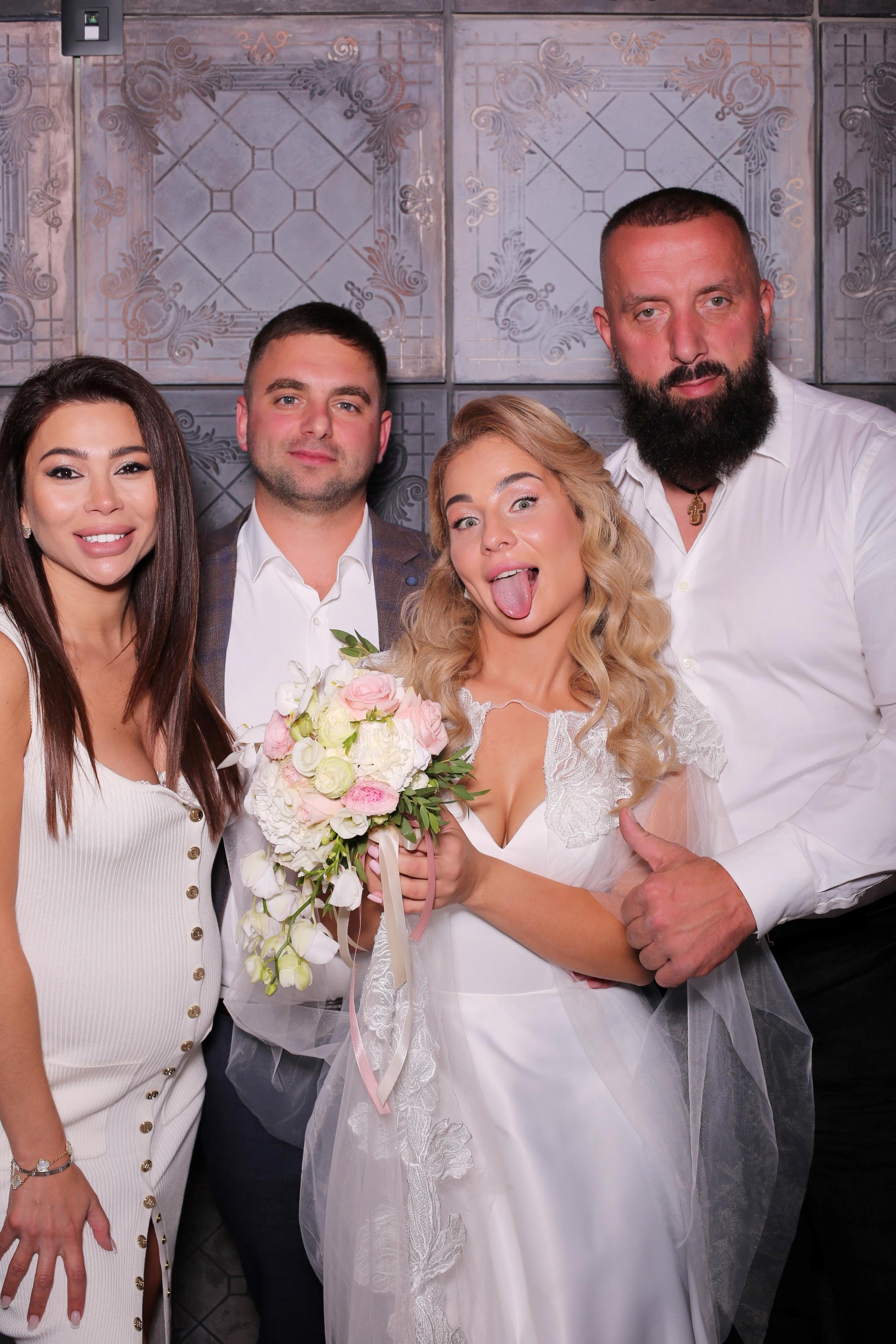 Євген та Вікторія (AiR PhotoBox). Аренды интерактивных фотозон в Харькове