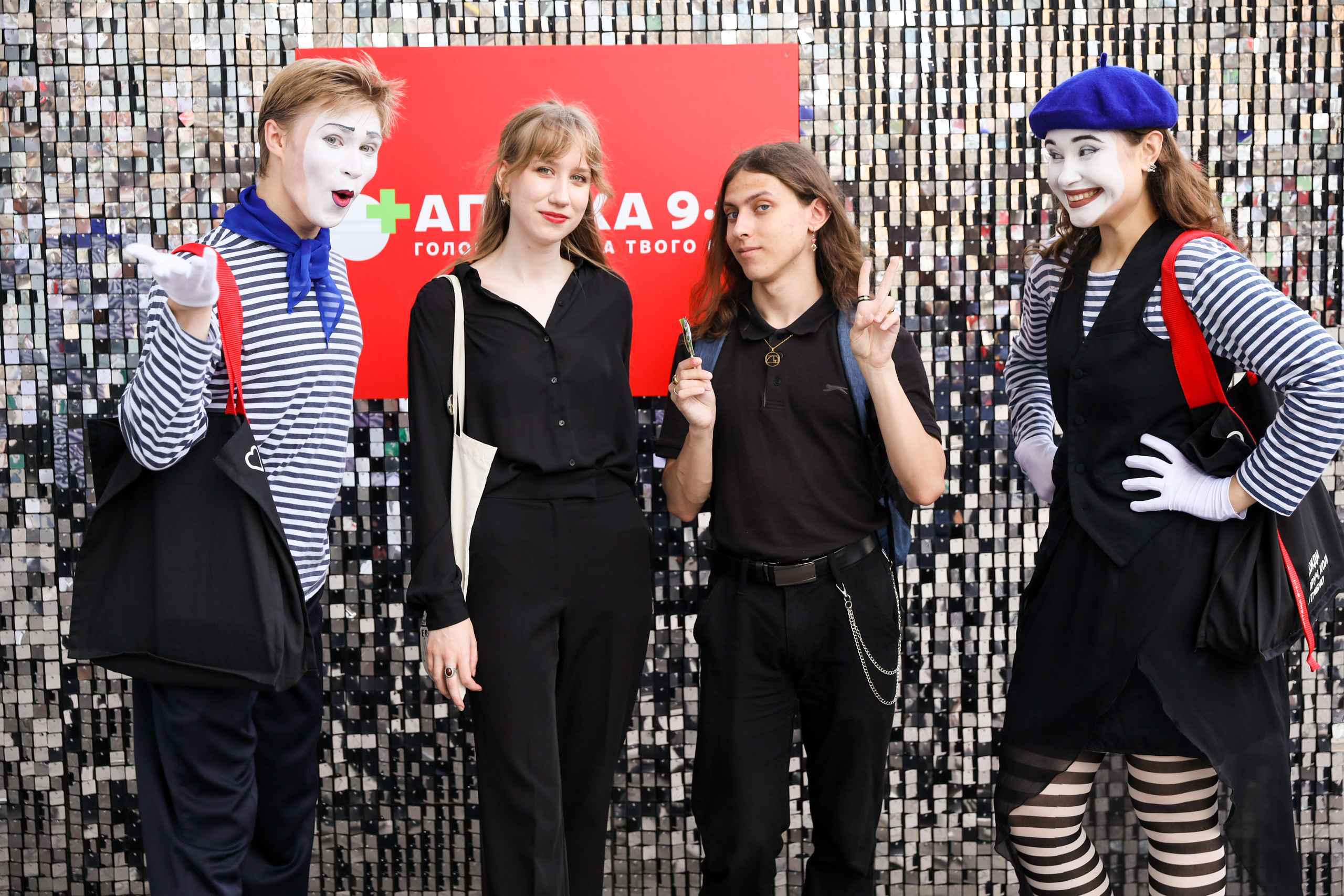 Аптека 911 (Фотомозаїка). Аренды интерактивных фотозон в Харькове