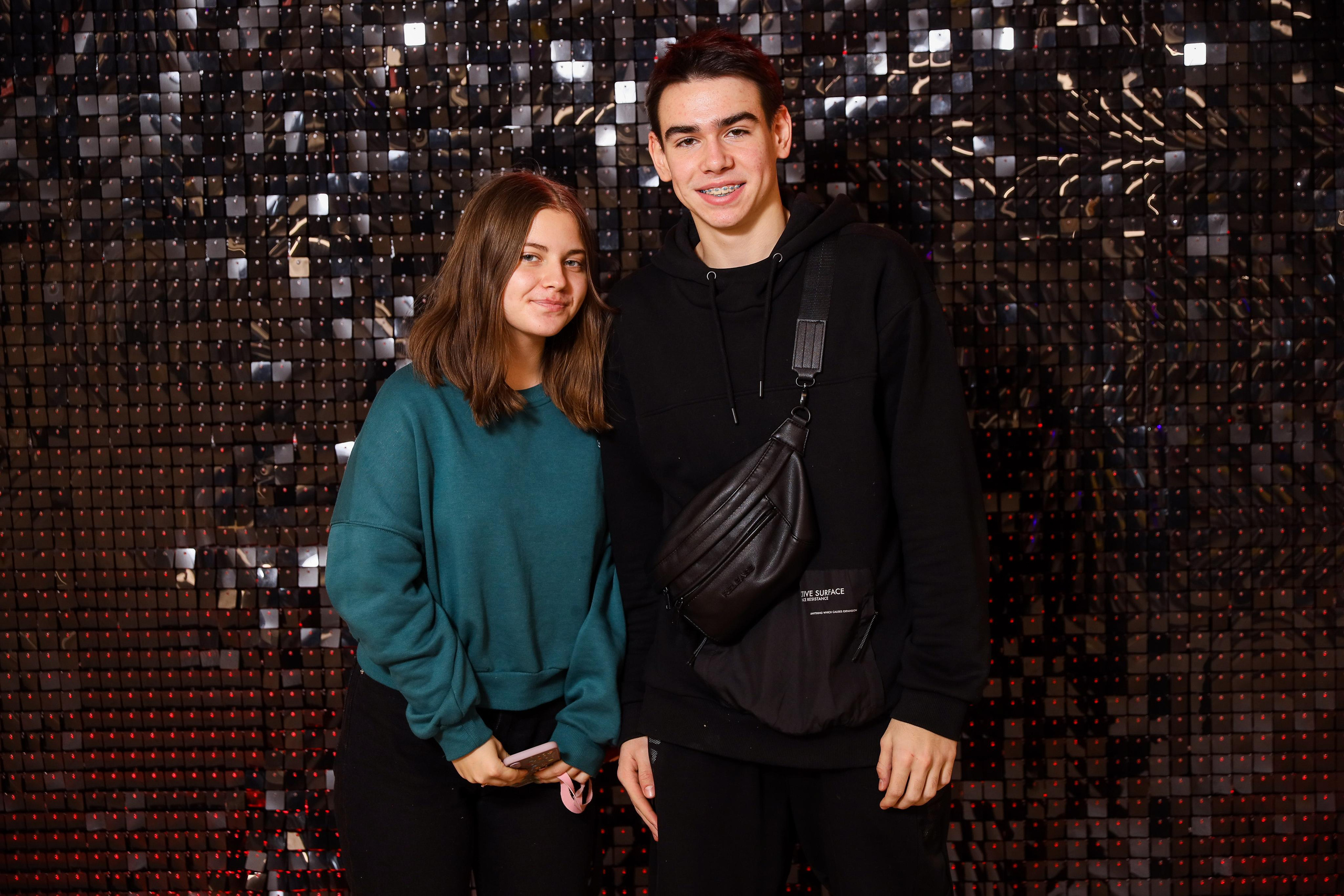 Фотомозаїка на 580 фото для ТРЦ Караван. Аренды интерактивных фотозон в Харькове