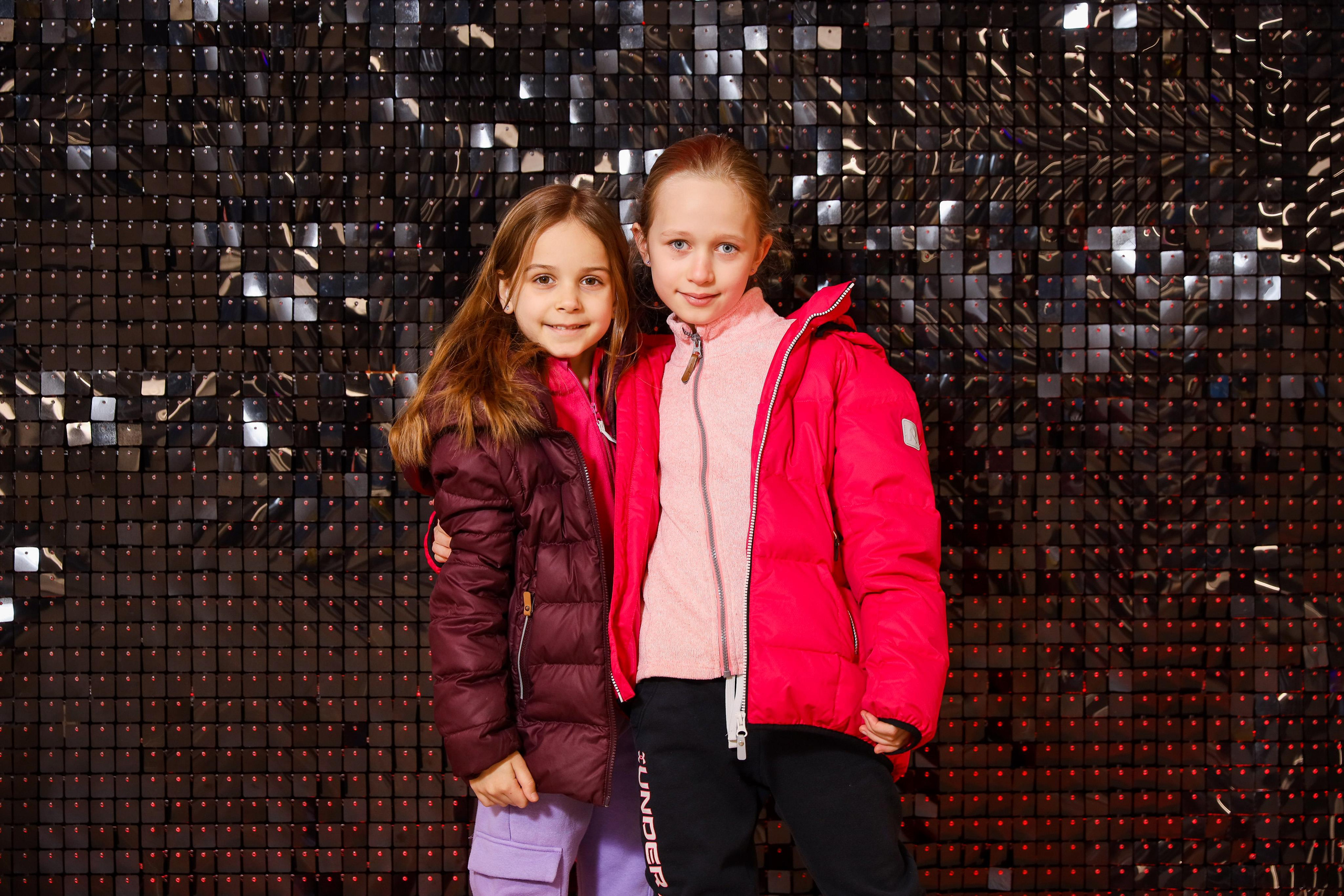 Фотомозаїка на 580 фото для ТРЦ Караван. Аренды интерактивных фотозон в Харькове