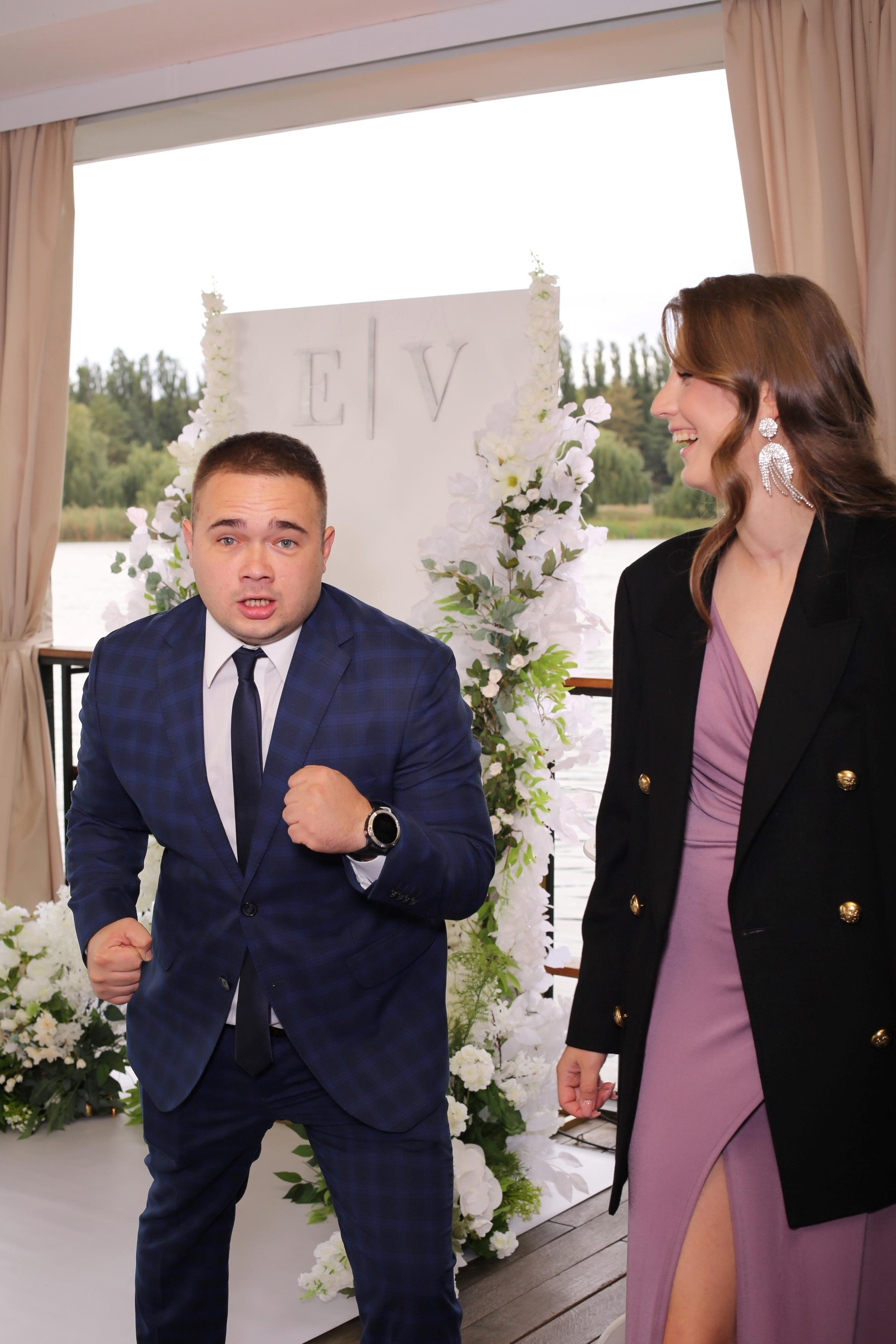 Євген та Вікторія (AiR PhotoBox). Аренды интерактивных фотозон в Харькове