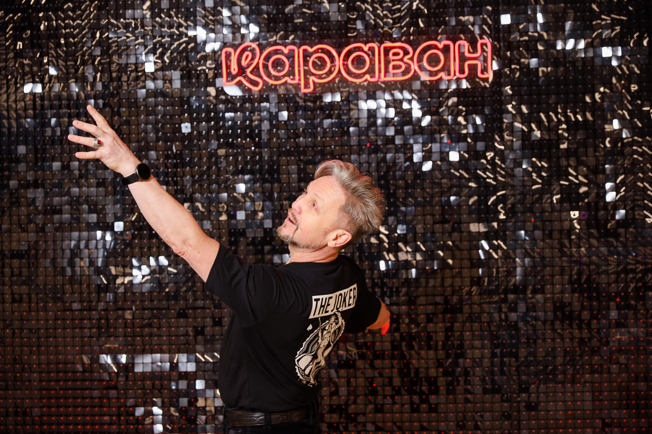 Фотомозаїка на 580 фото для ТРЦ Караван. Аренды интерактивных фотозон в Харькове