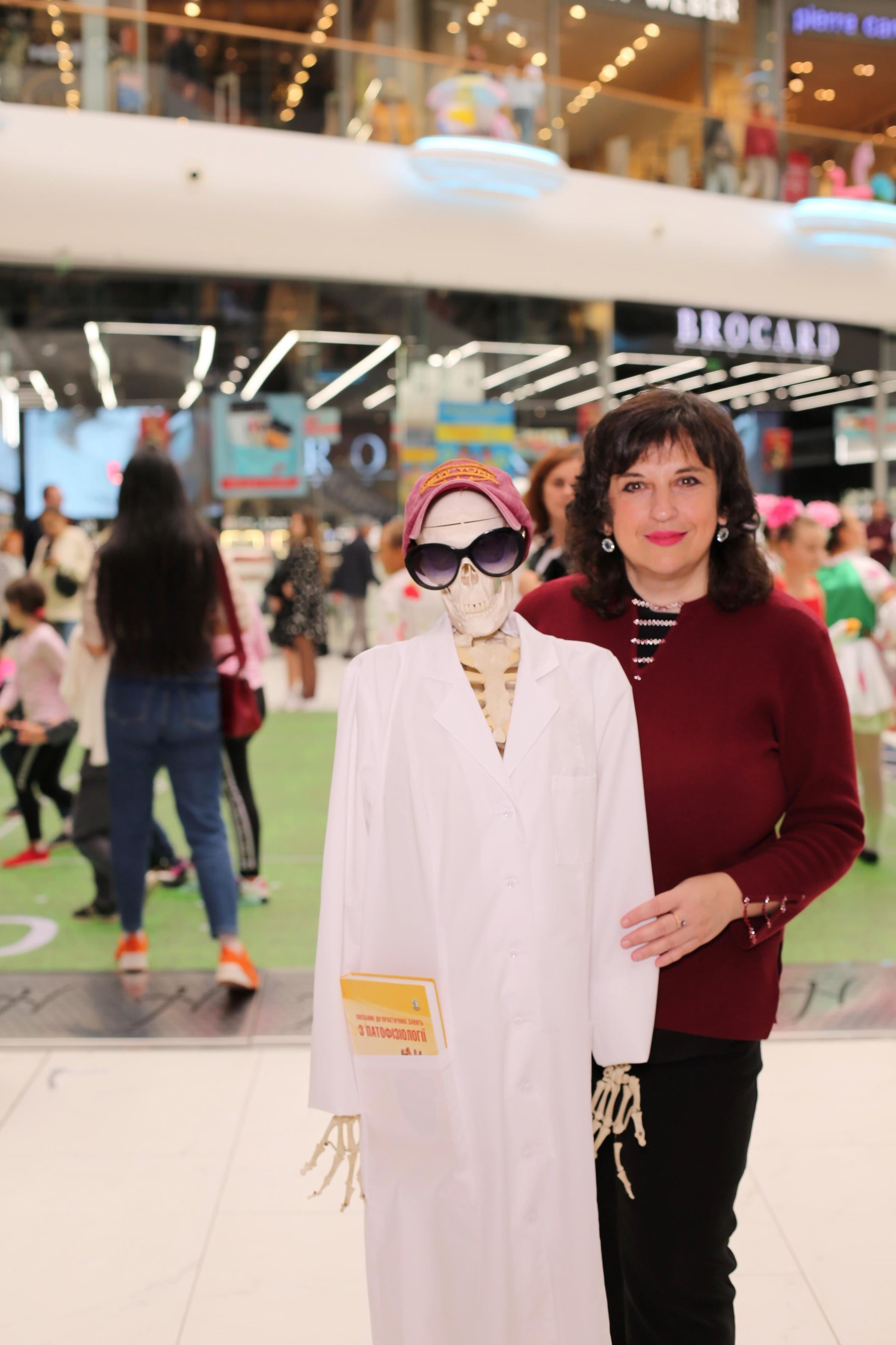 911 для НФАУ. Аренды интерактивных фотозон в Харькове