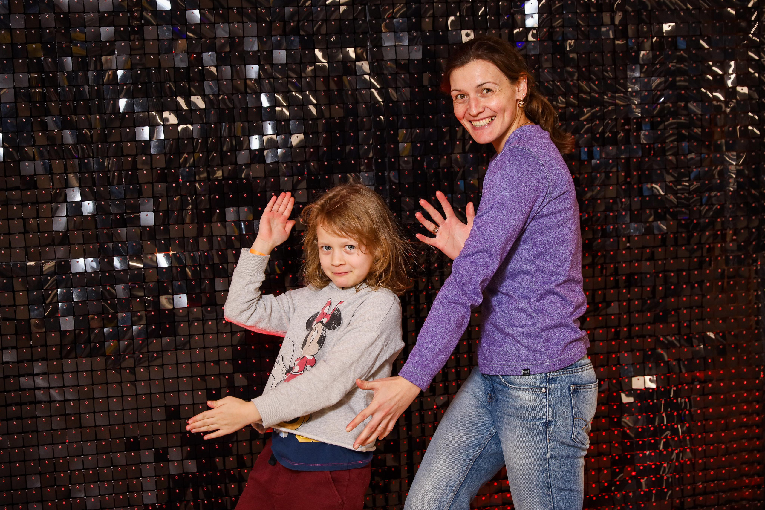 Фотомозаїка на 580 фото для ТРЦ Караван. Аренды интерактивных фотозон в Харькове