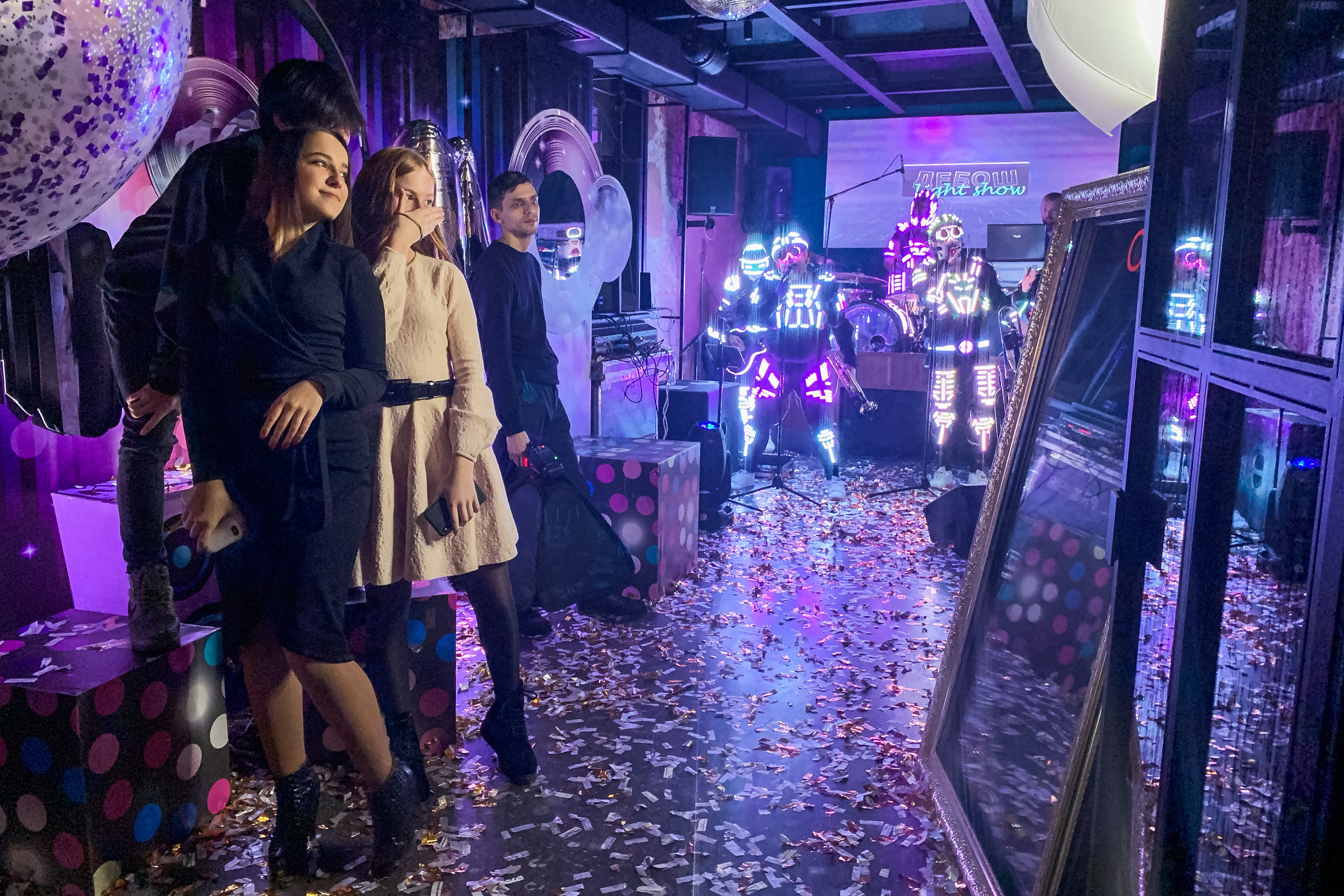 Селфи зеркало. Аренды интерактивных фотозон в Харькове