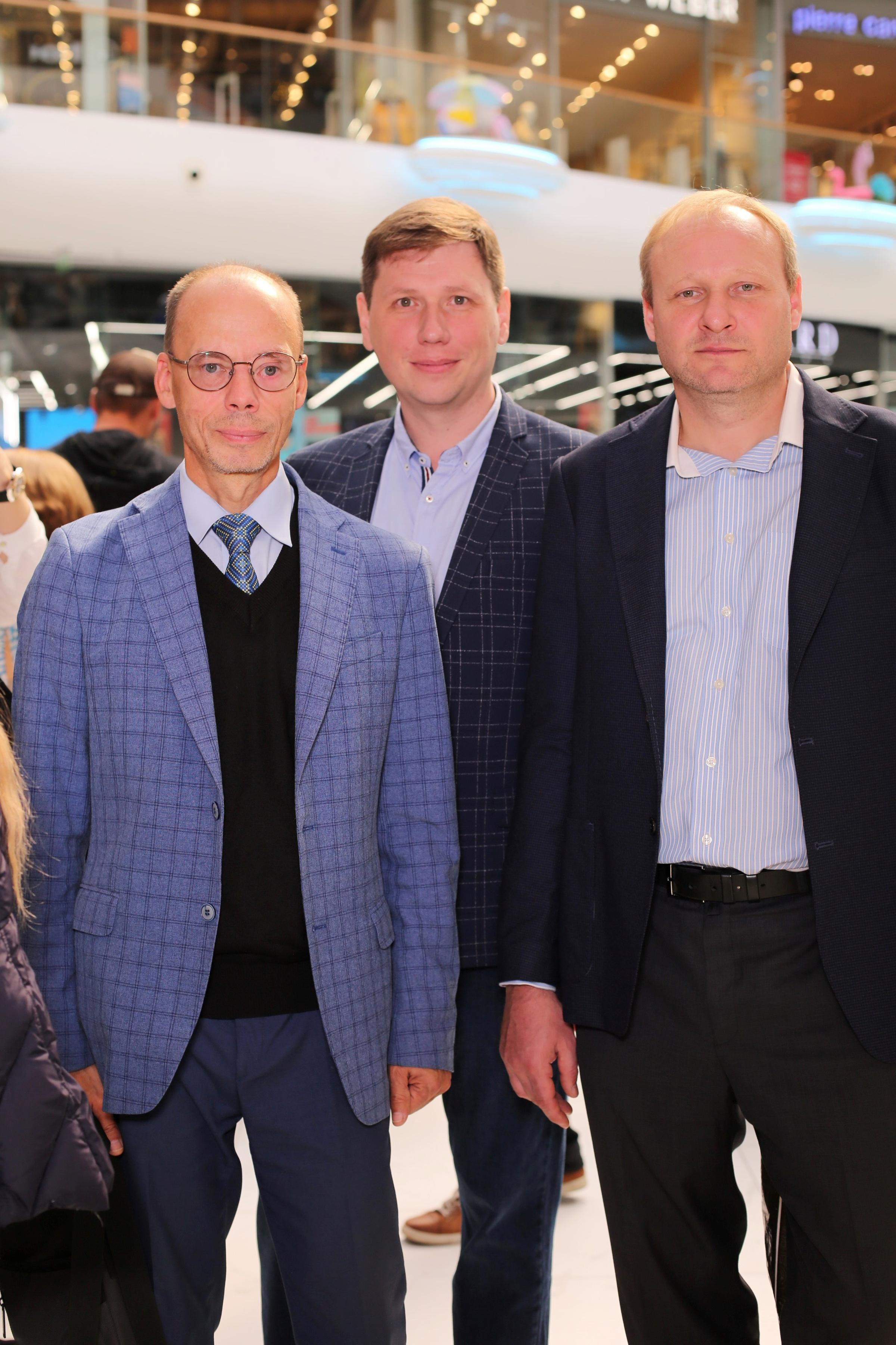 911 для НФАУ. Аренды интерактивных фотозон в Харькове