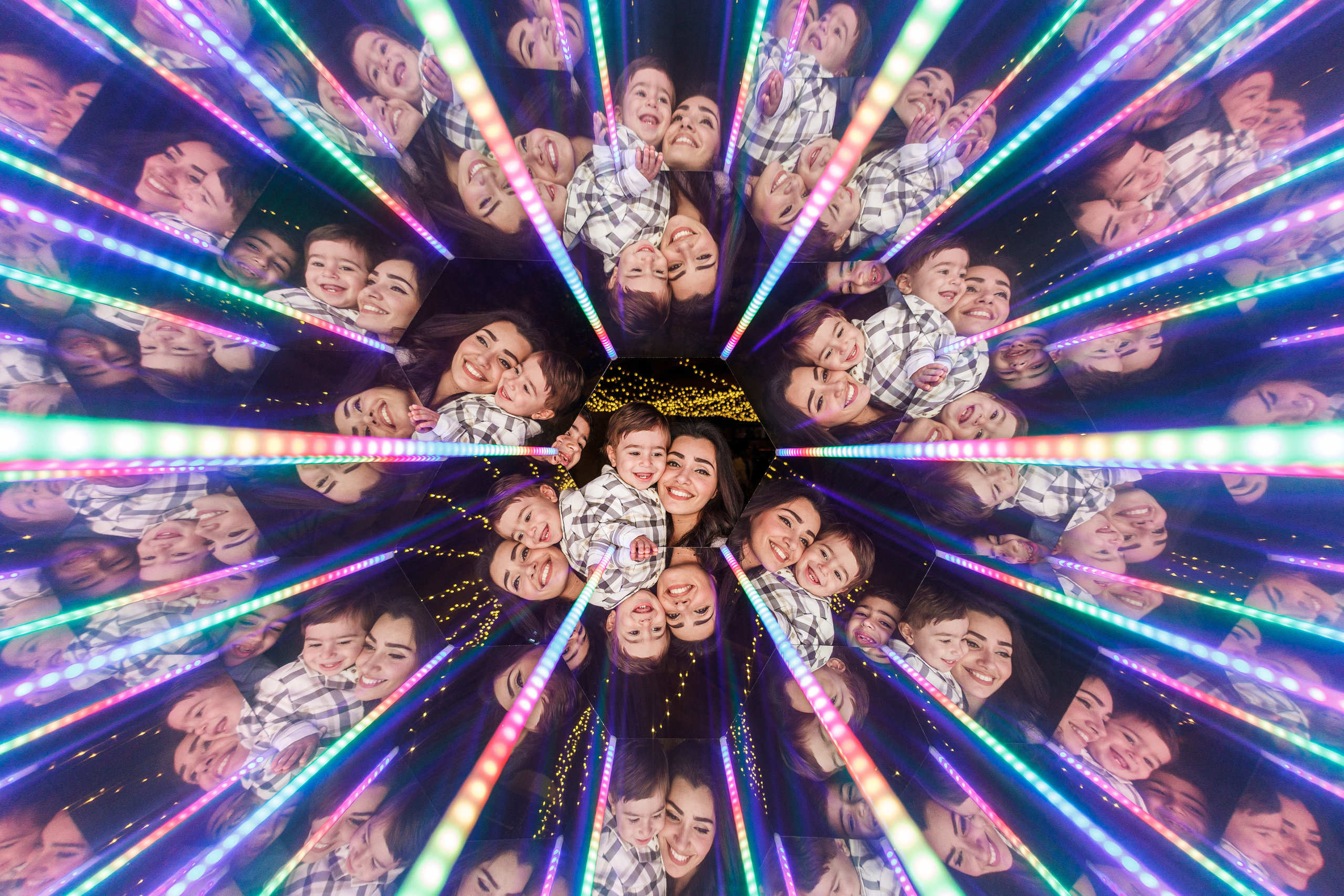 Калейдоскоп на свадьбе Алексея и Ання. Аренды интерактивных фотозон в Харькове