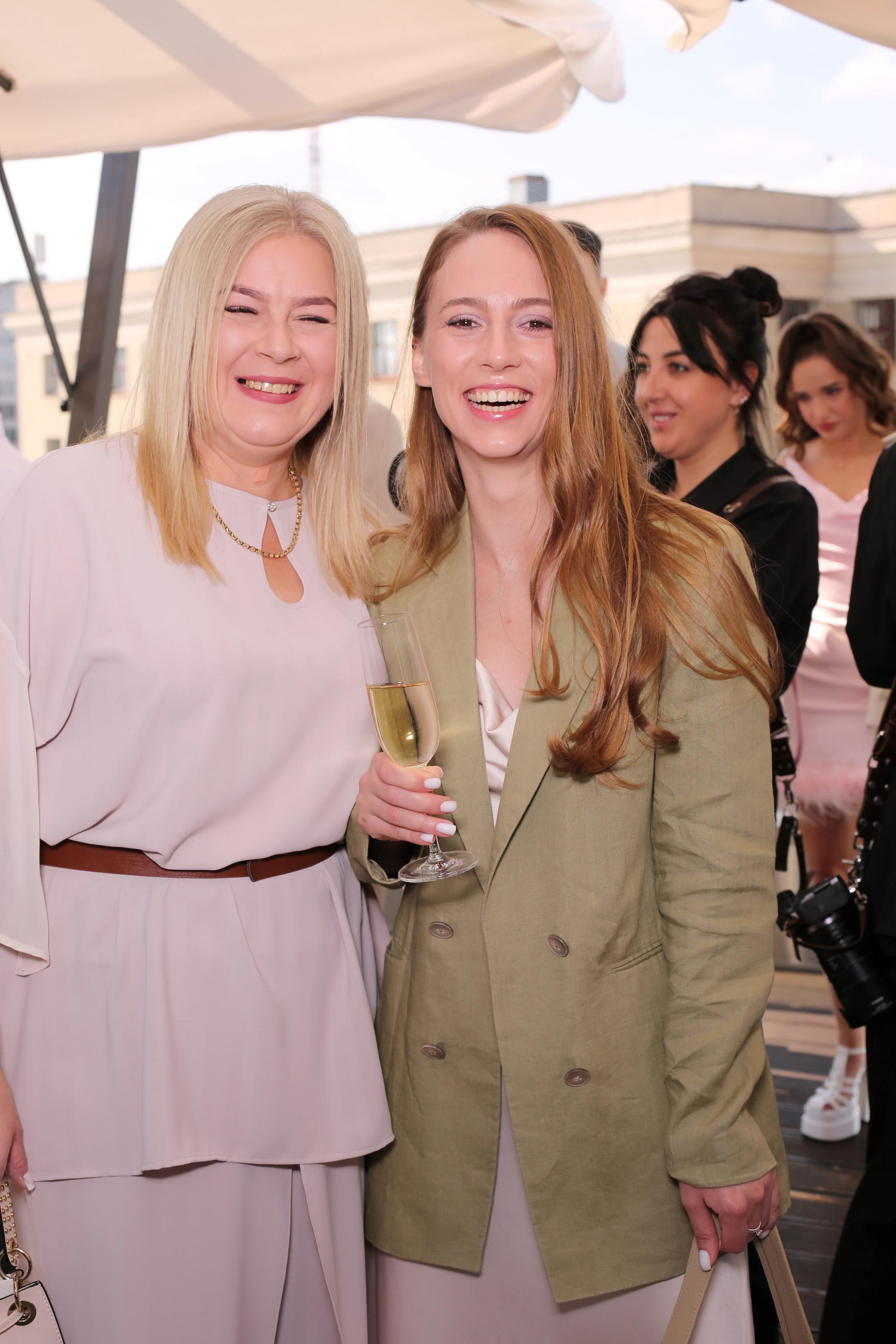 Максим та Іветта (AiR PhotoBox). Оренда інтерактивних фотозон у Харкові