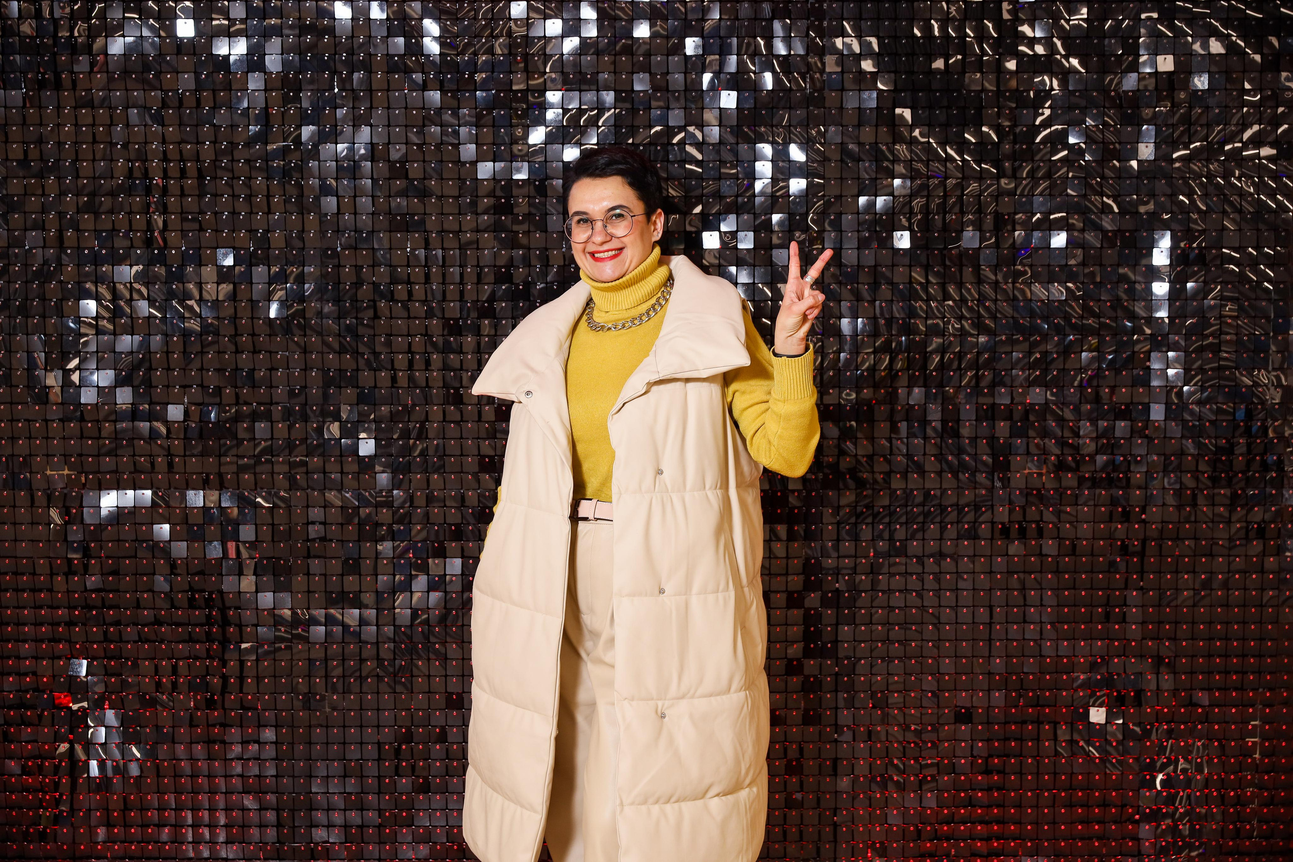 Фотомозаїка на 580 фото для ТРЦ Караван. Аренды интерактивных фотозон в Харькове