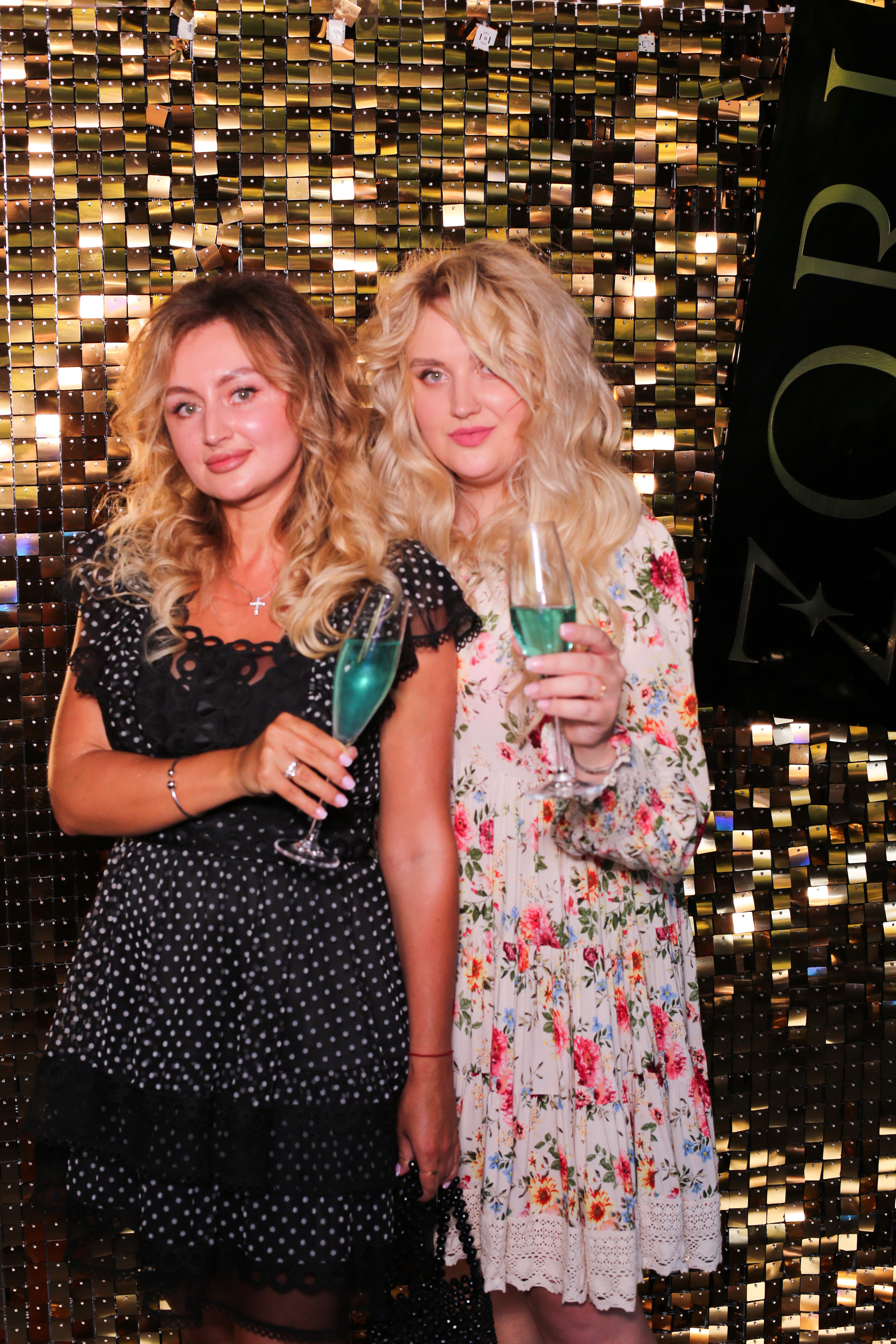 ДН Zori. Аренды интерактивных фотозон в Харькове