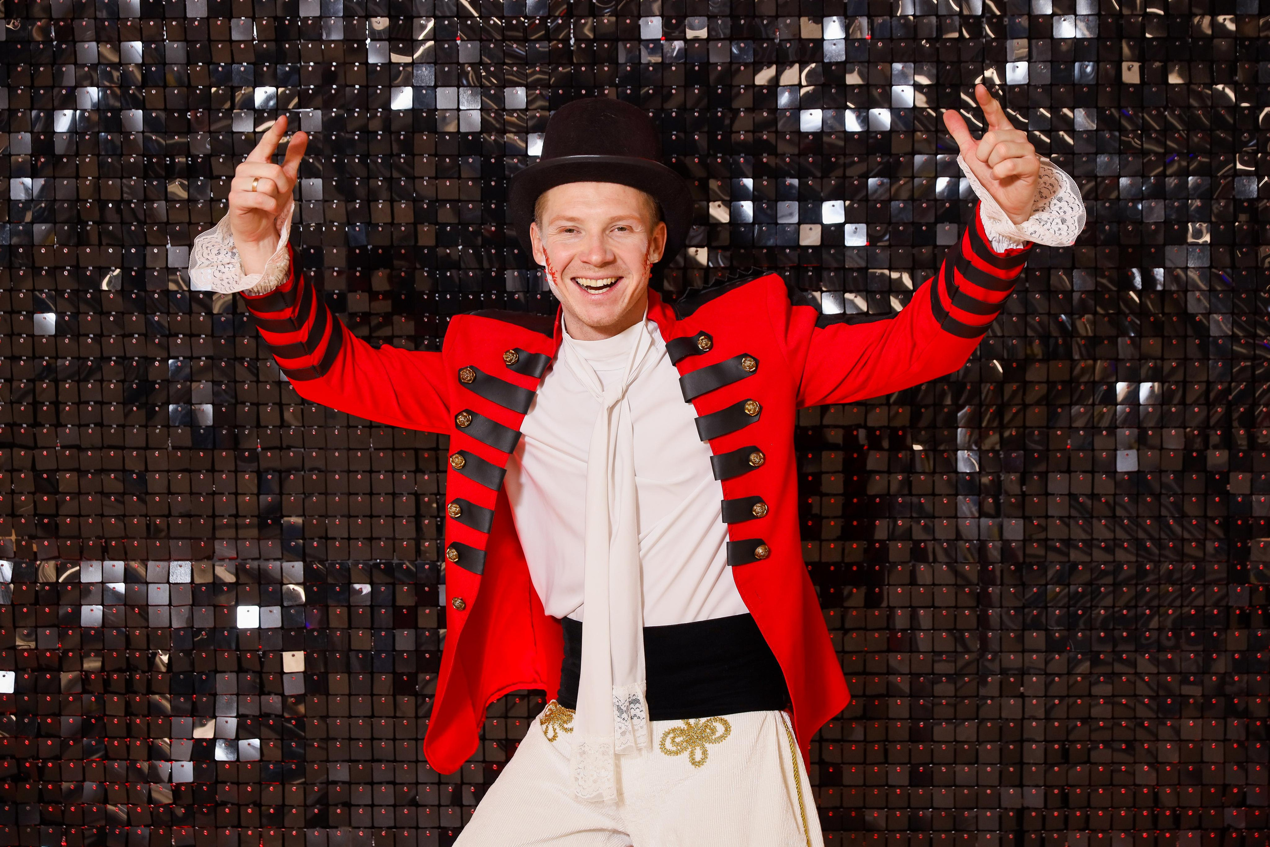 Фотомозаїка на 580 фото для ТРЦ Караван. Аренды интерактивных фотозон в Харькове