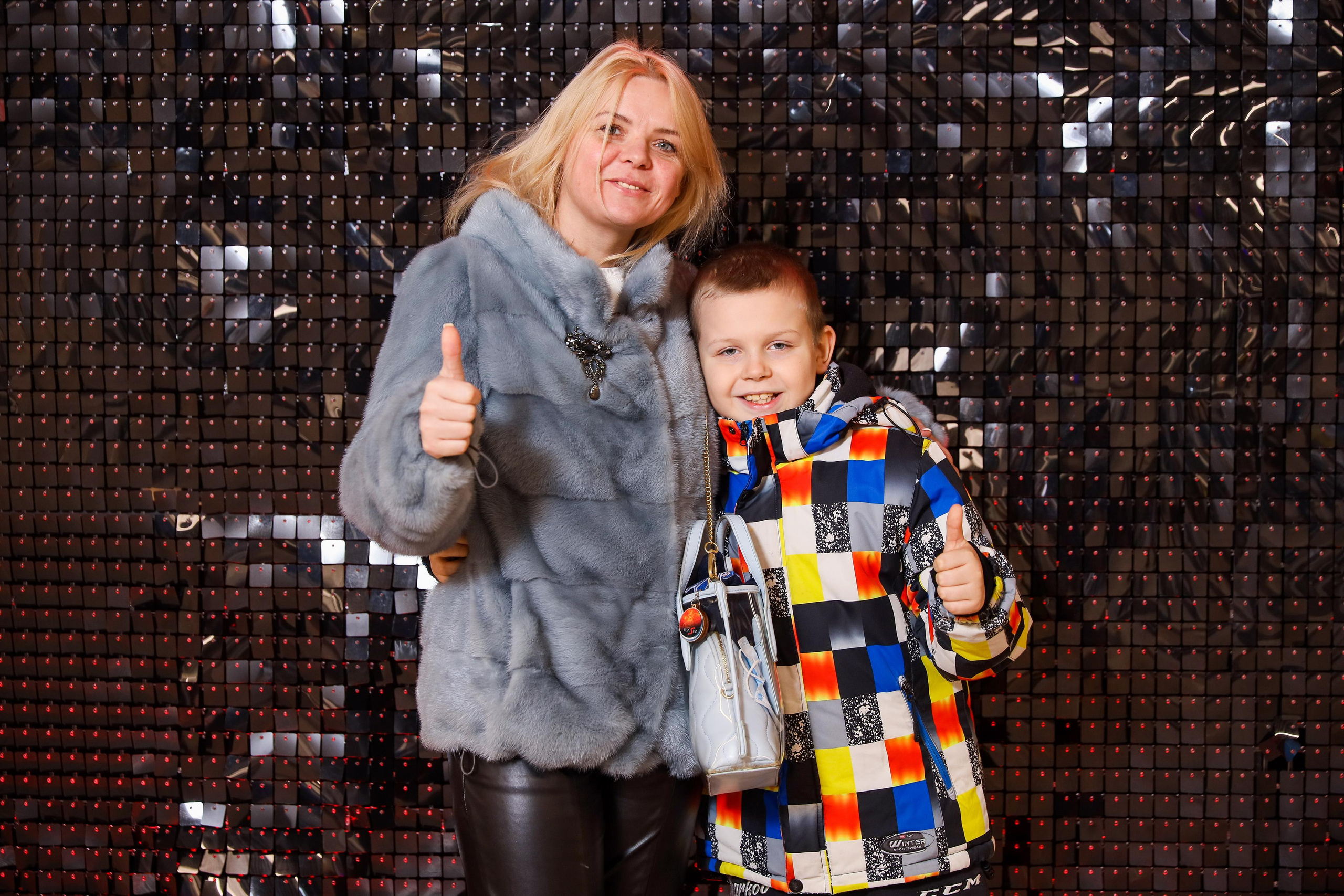 Фотомозаїка на 580 фото для ТРЦ Караван. Аренды интерактивных фотозон в Харькове