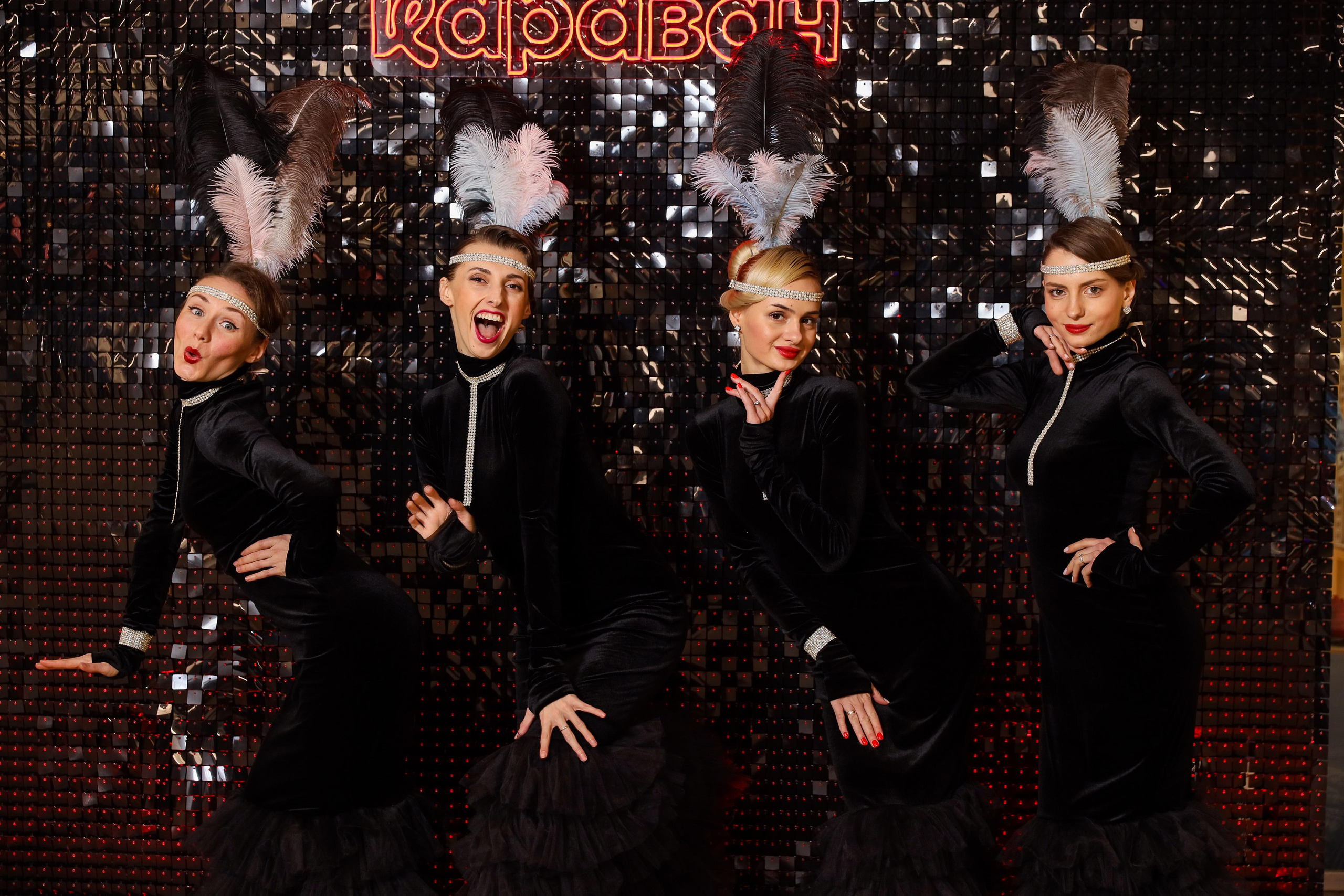 Фотомозаїка на 580 фото для ТРЦ Караван. Аренды интерактивных фотозон в Харькове