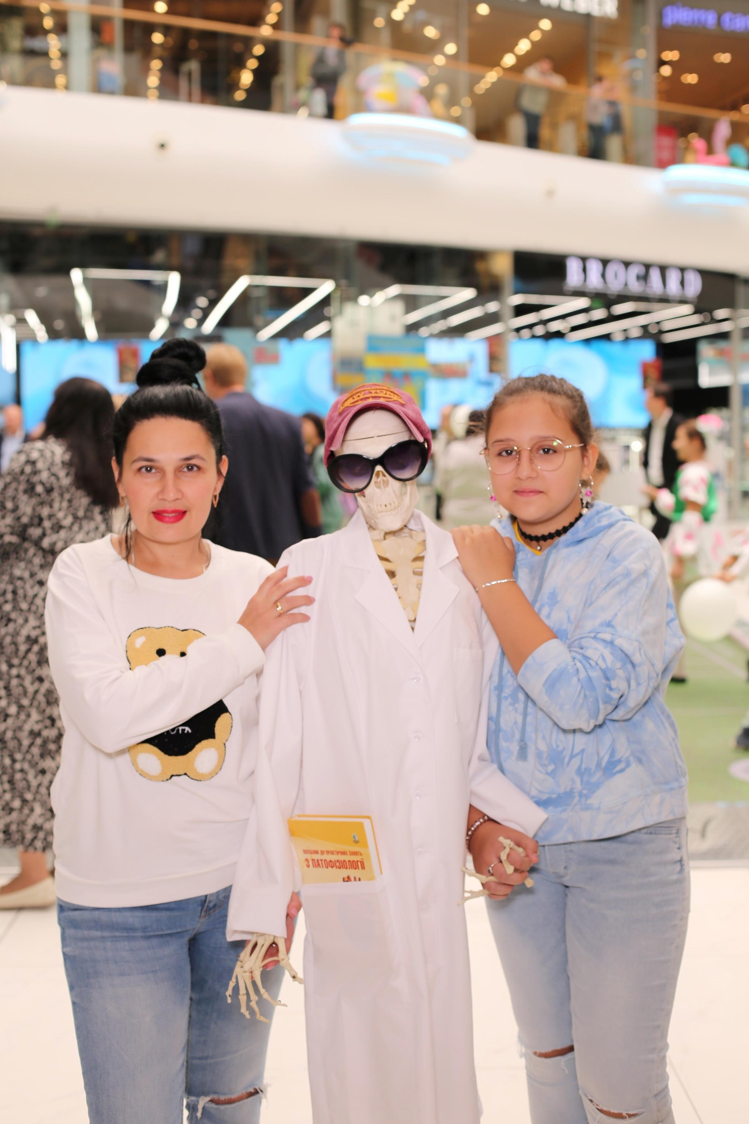 911 для НФАУ. Аренды интерактивных фотозон в Харькове