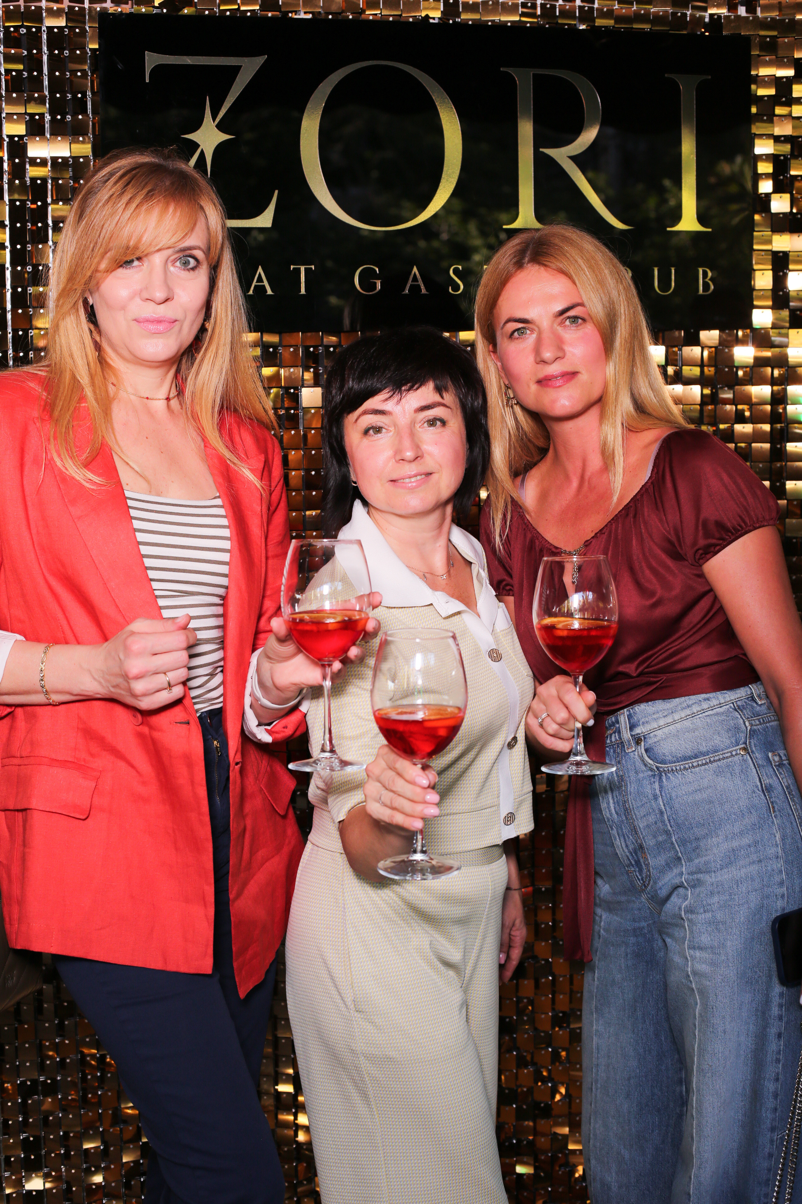 ДН Zori. Аренды интерактивных фотозон в Харькове