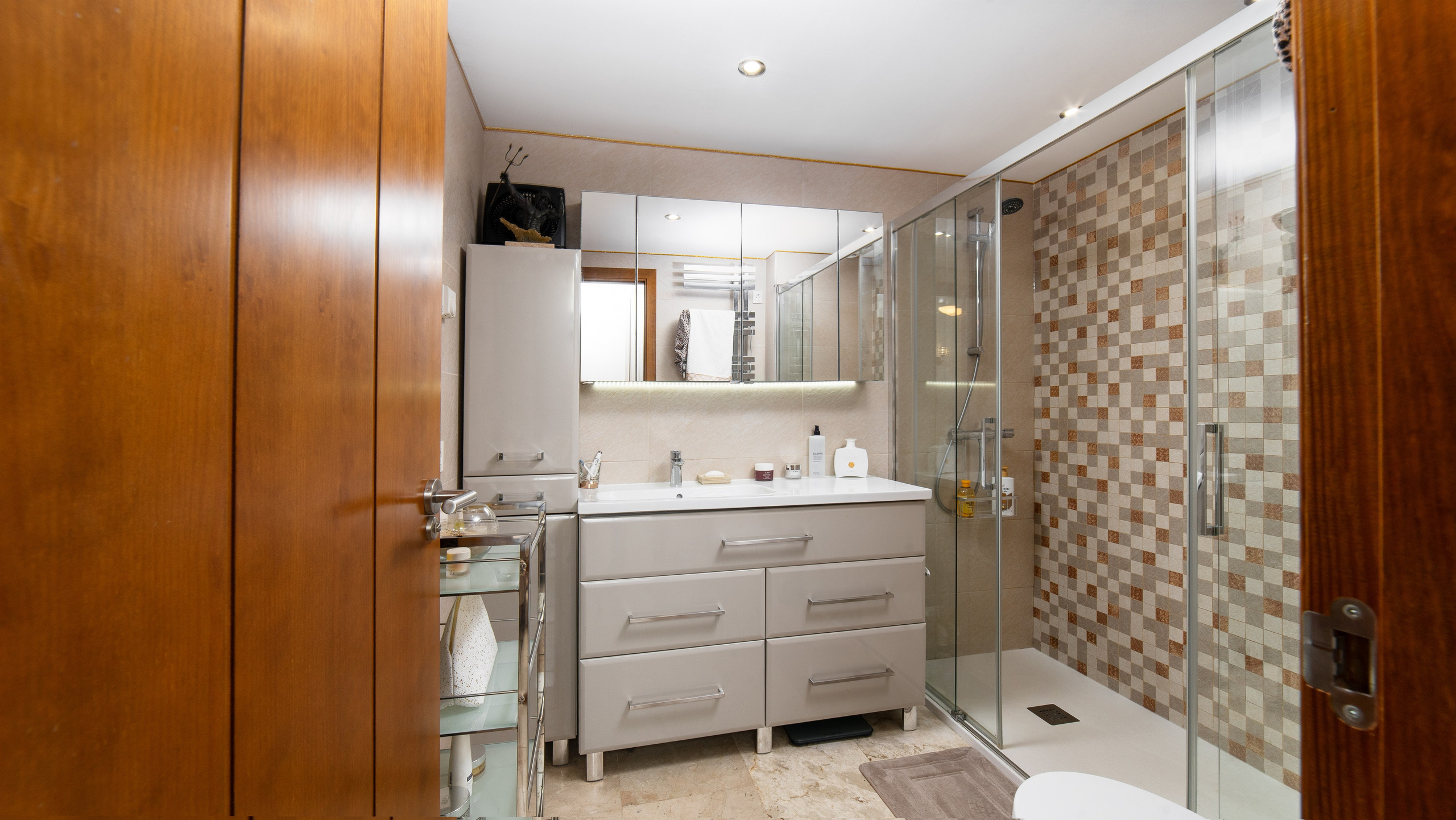 Профессиональный фотограф недвижимости в Испании