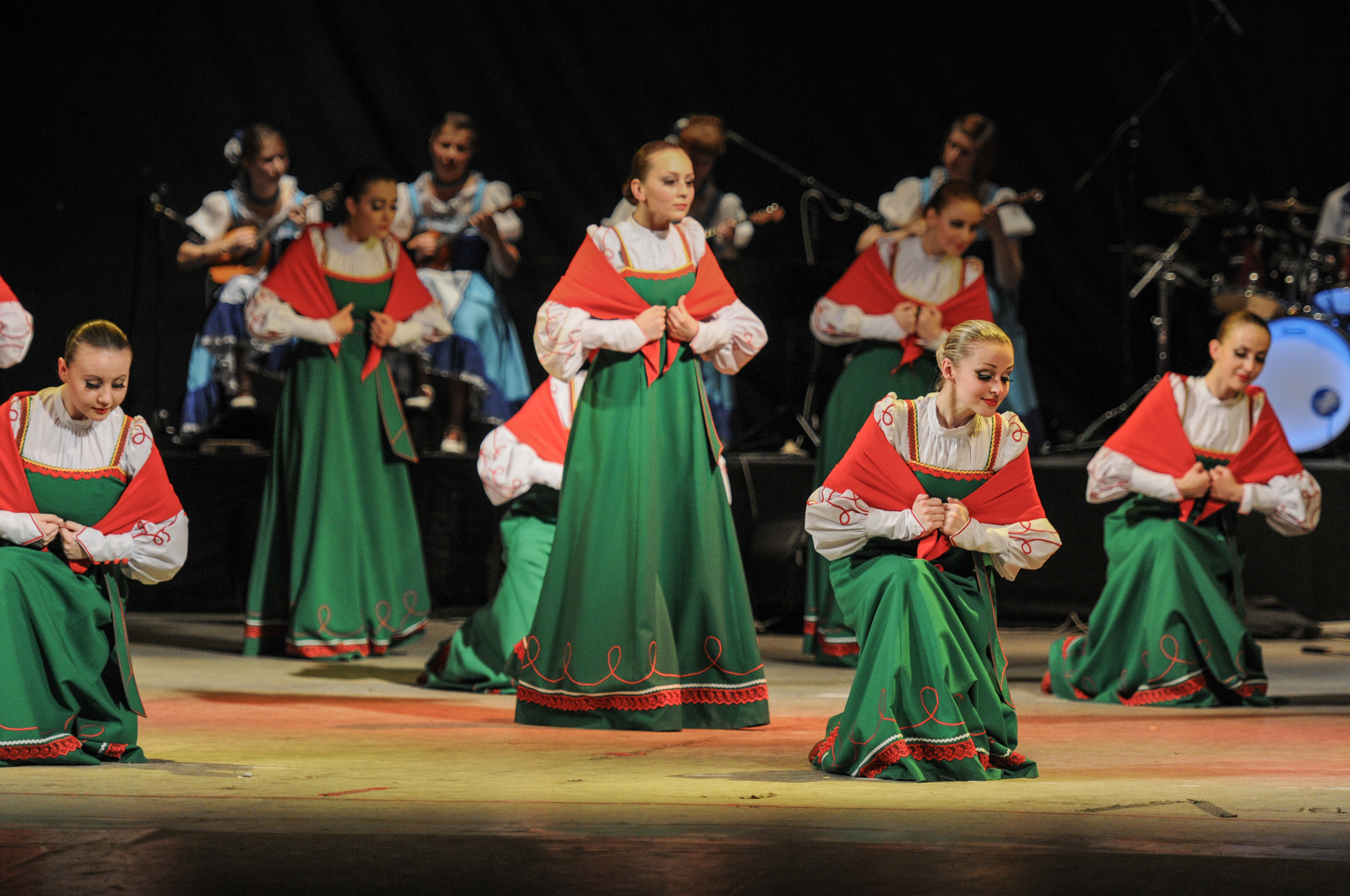 Concert of the folk group “Sunny Rainbow” in Russia. Люба Тернавская. Фотограф Иерусалим. Фотограф Израиль