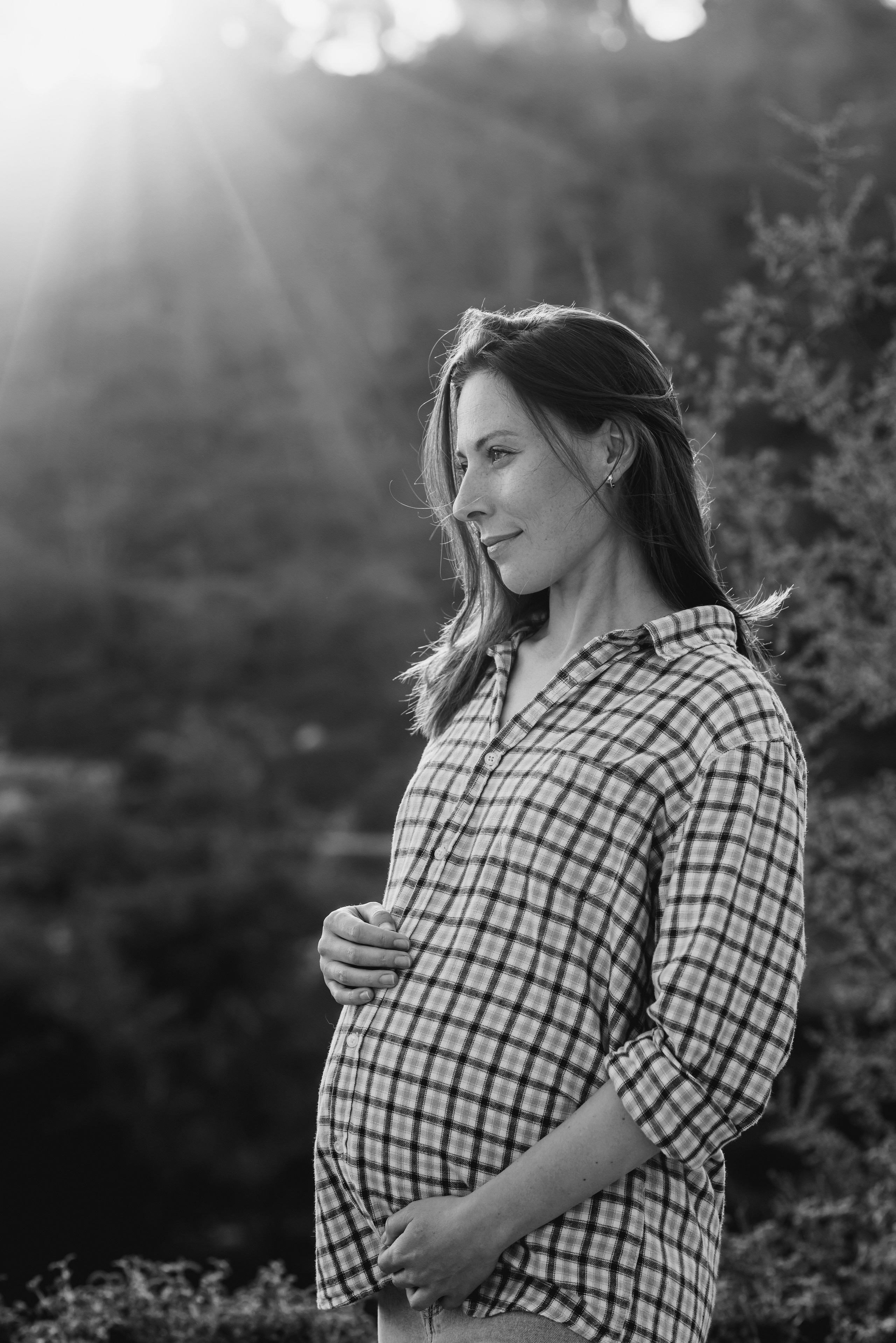 Outdoor maternity photoshoot. Photographer in Israel Luba Ternavskaya