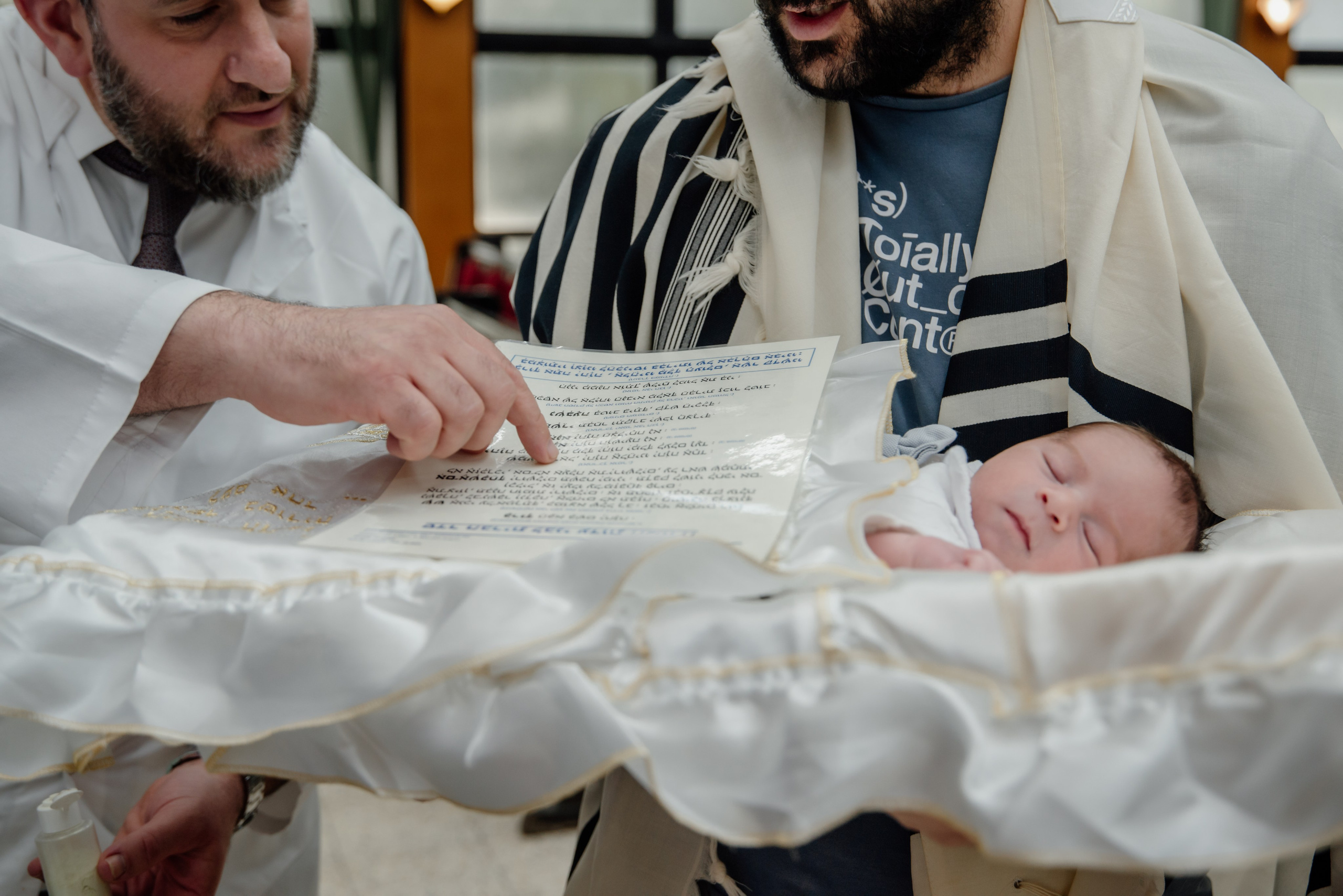 ברית מילה. צלמת ירושלים תל אביב ישראל