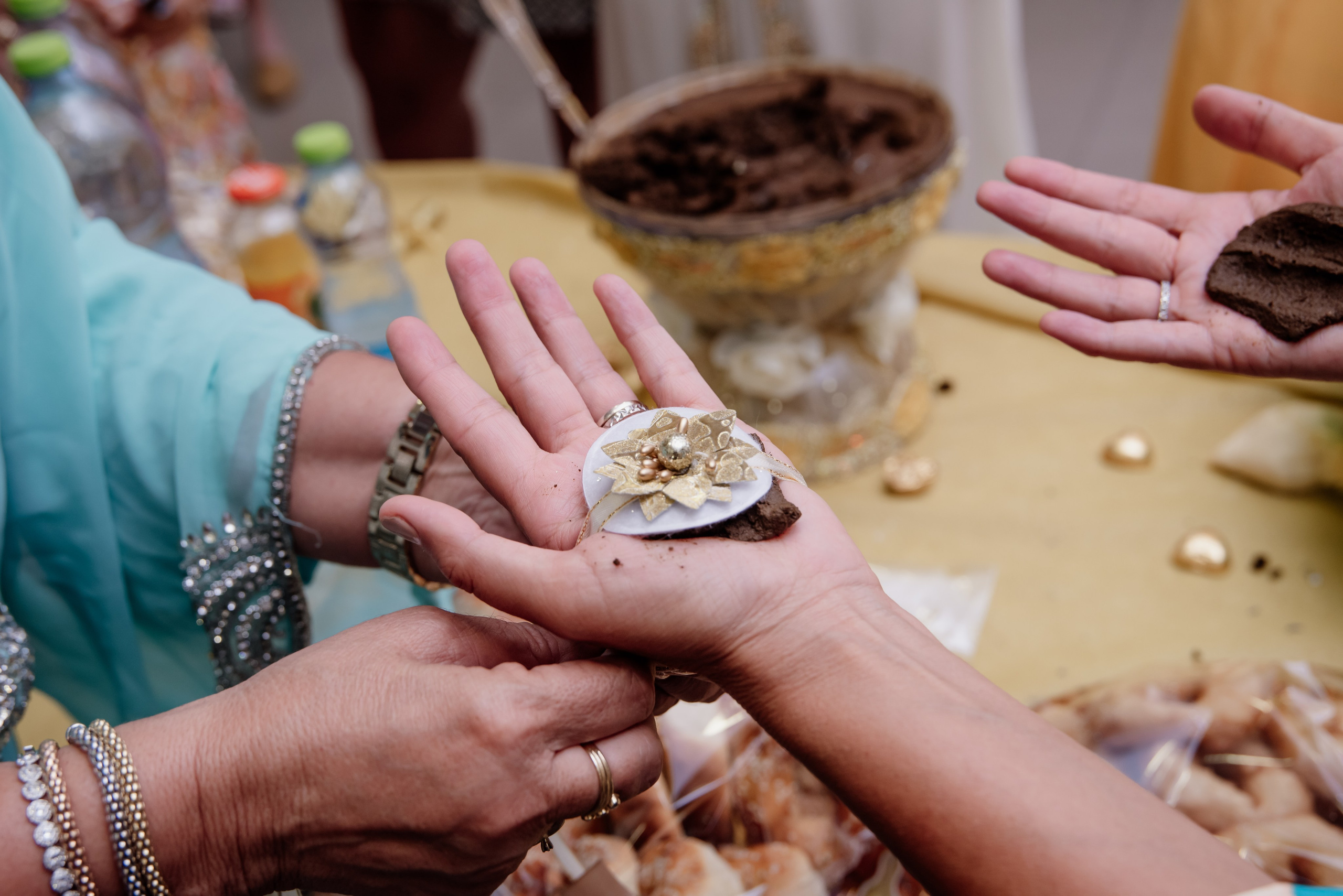 הפרשת חלה. צלמת ירושלים תל אביב ישראל