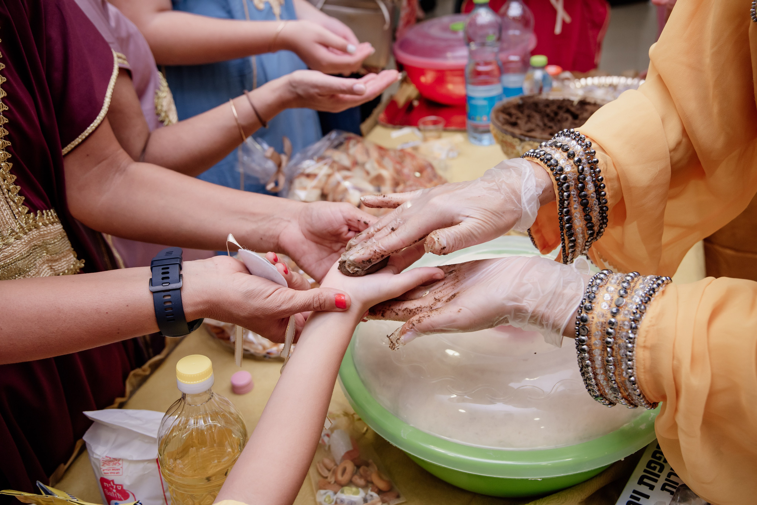 הפרשת חלה. צלמת ירושלים תל אביב ישראל
