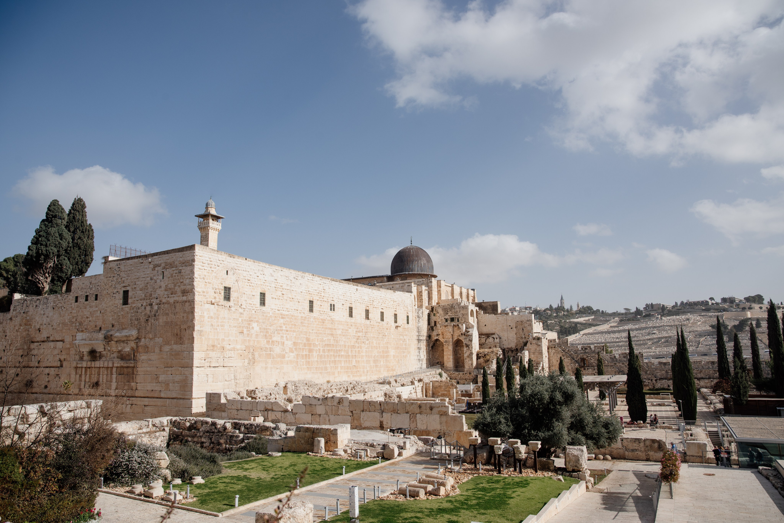 Bat Mizva Western Wall. Photographer in Israel Luba Ternavskaya