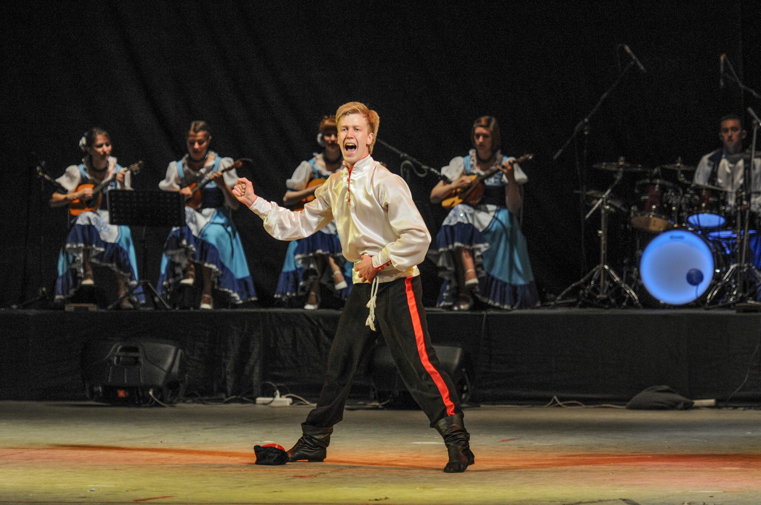 Concert of the folk group “Sunny Rainbow” in Russia. Люба Тернавская. Фотограф Иерусалим. Фотограф Израиль