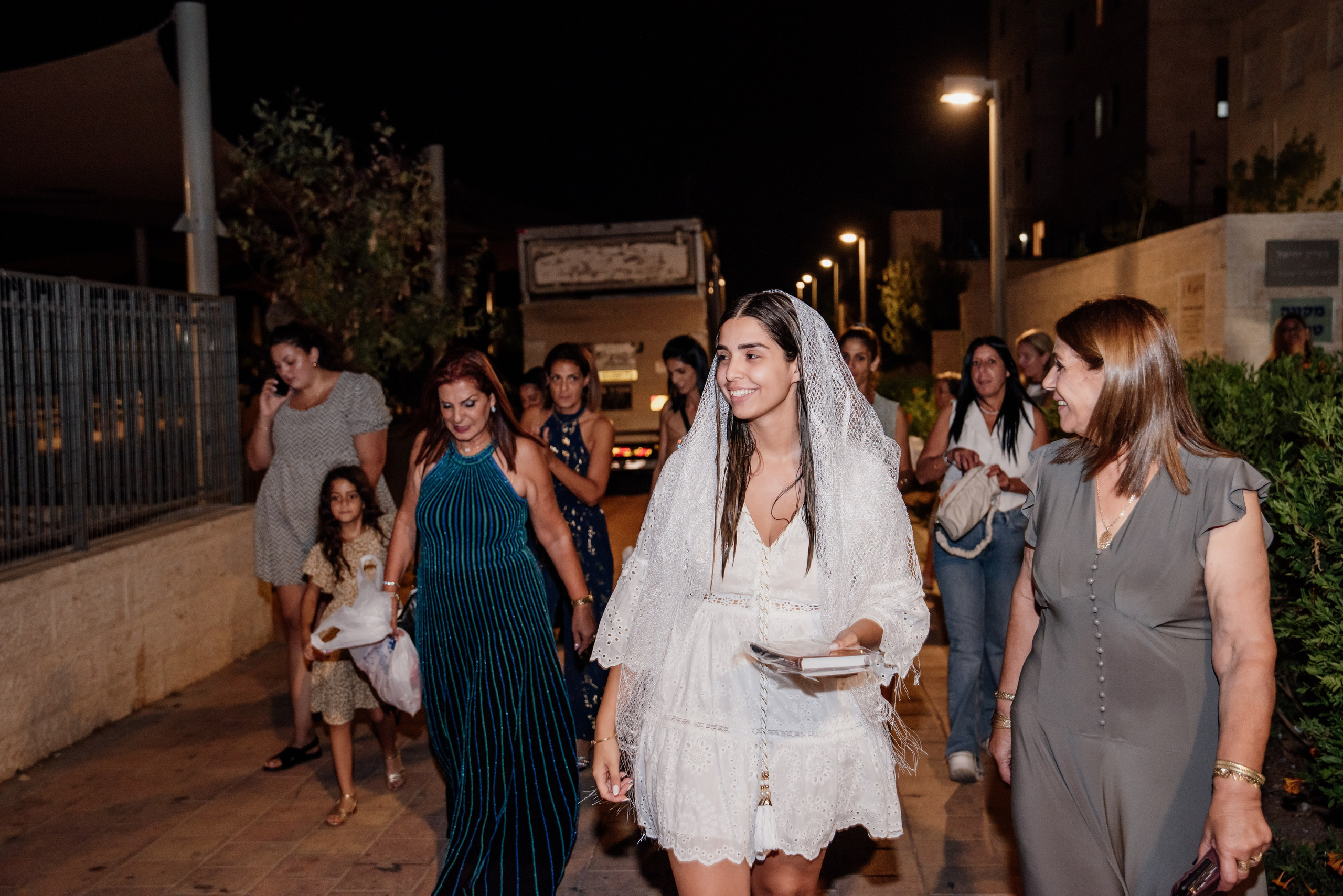 הפרשת חלה. צלמת ירושלים תל אביב ישראל