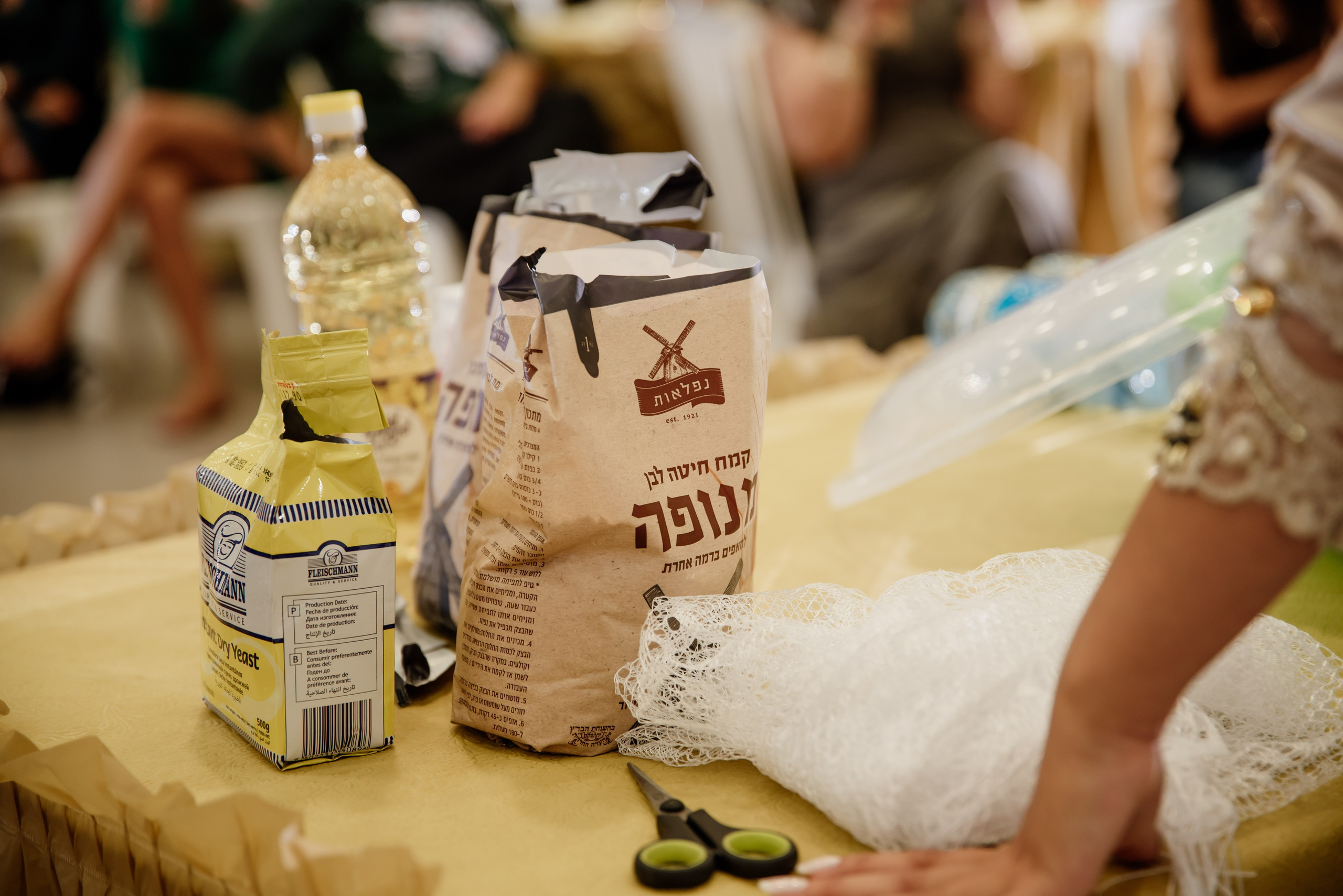 הפרשת חלה. צלמת ירושלים תל אביב ישראל