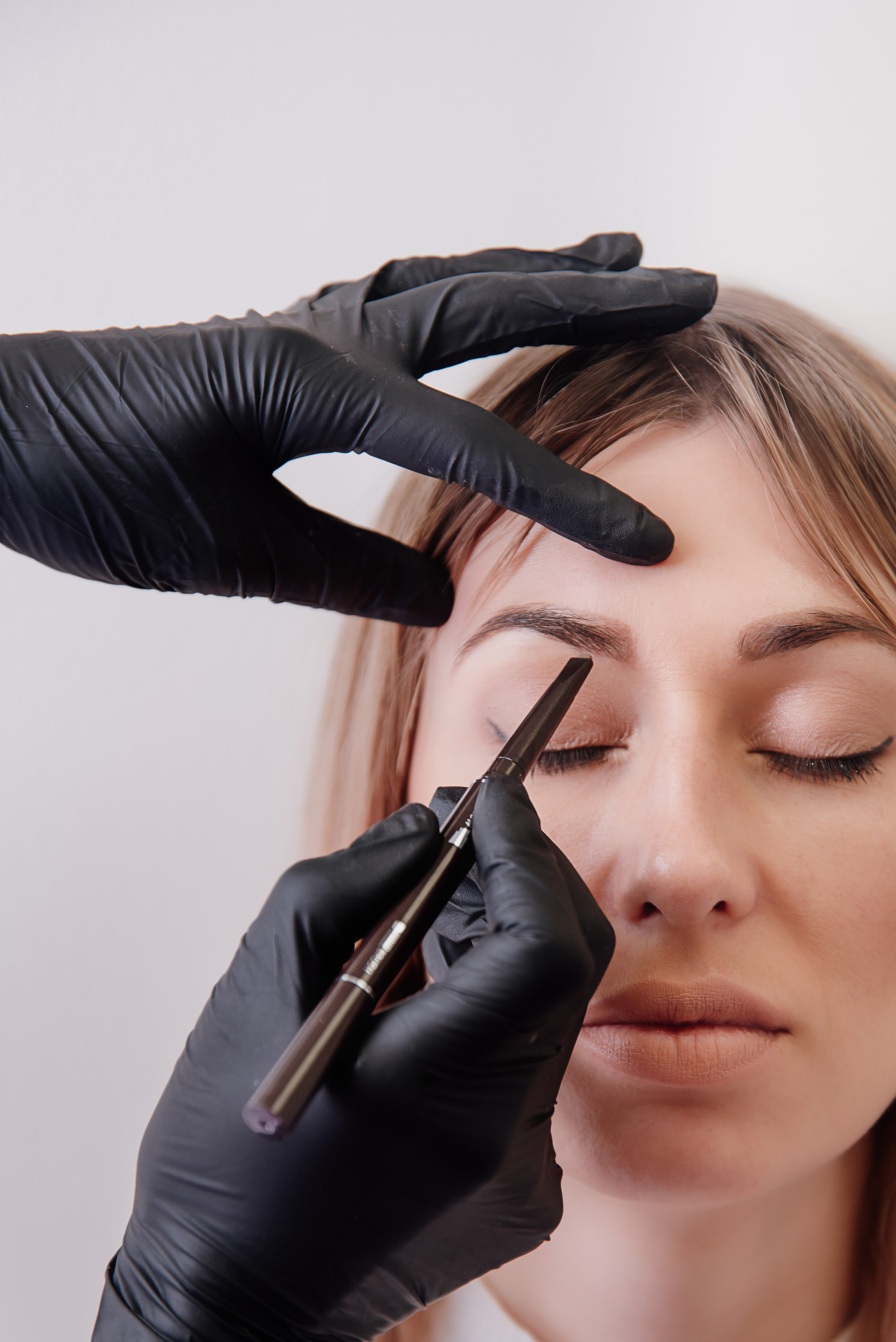 Shooting for the eyebrow master. Photographer in Israel Luba Ternavskaya