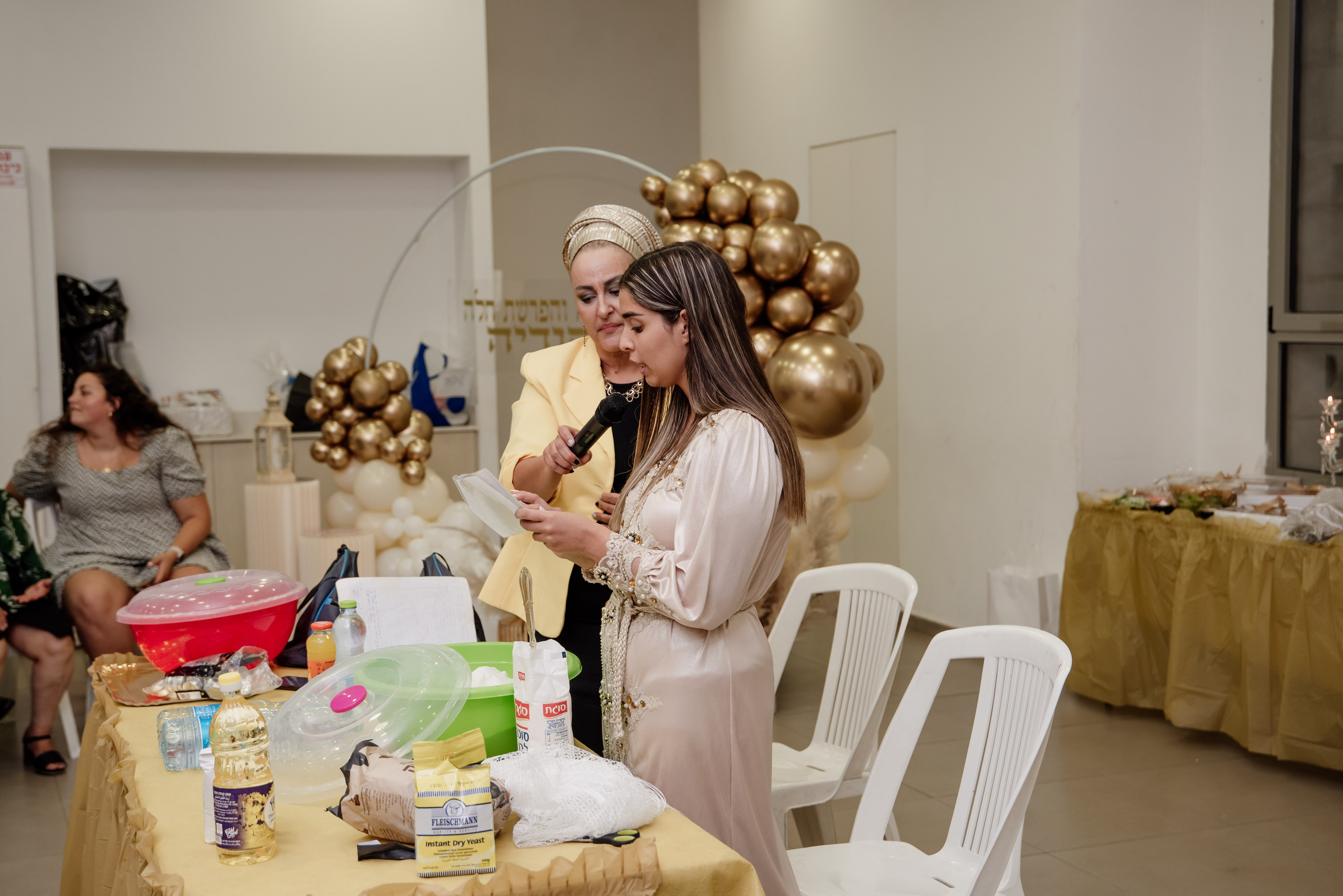 הפרשת חלה. צלמת ירושלים תל אביב ישראל